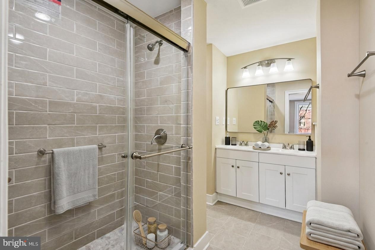 OLIVER - Residential