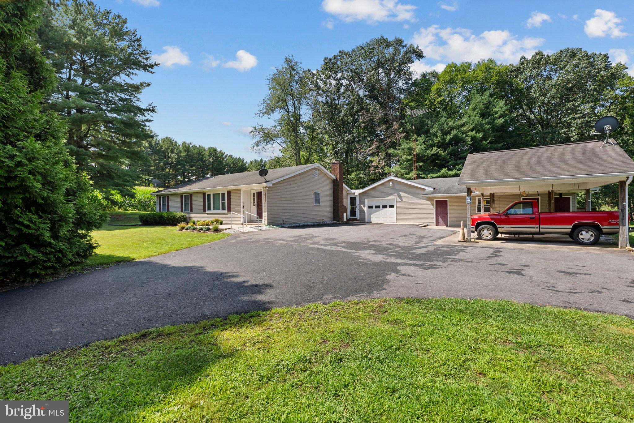 824 CHERRYTOWN ROAD