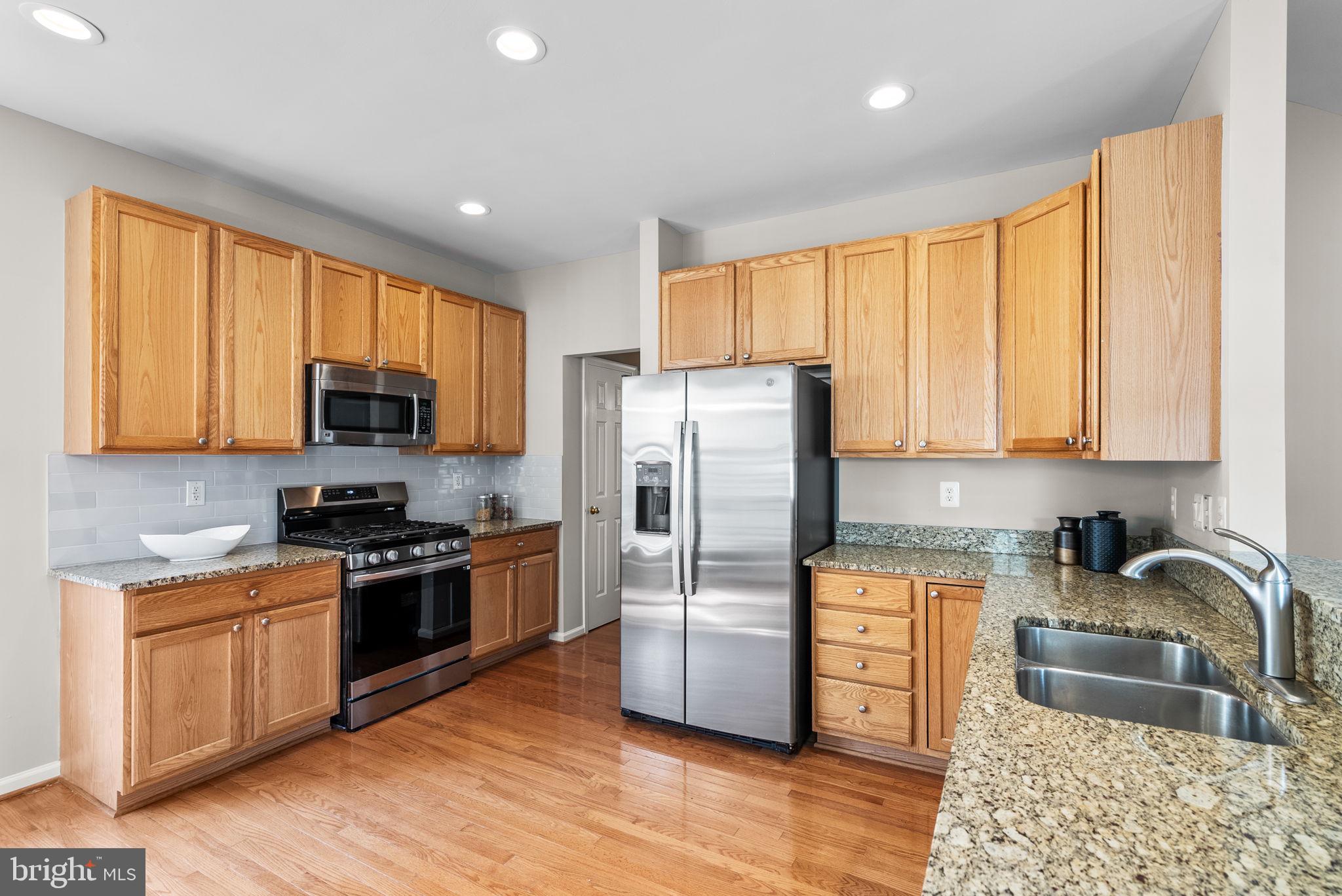 THE VISTAS AT WOODCLIFFE PARK - Residential