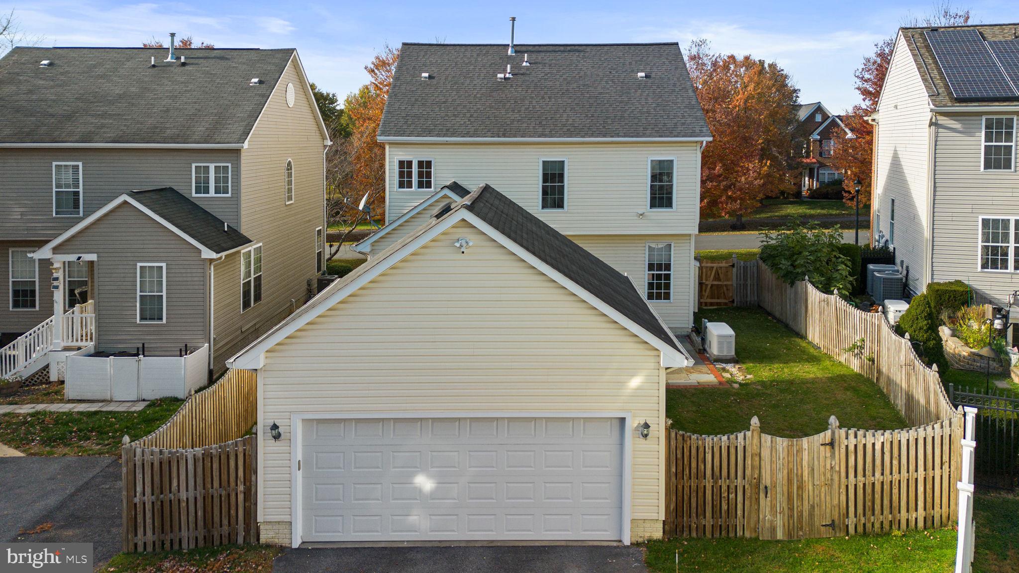 THE VISTAS AT WOODCLIFFE PARK - Residential
