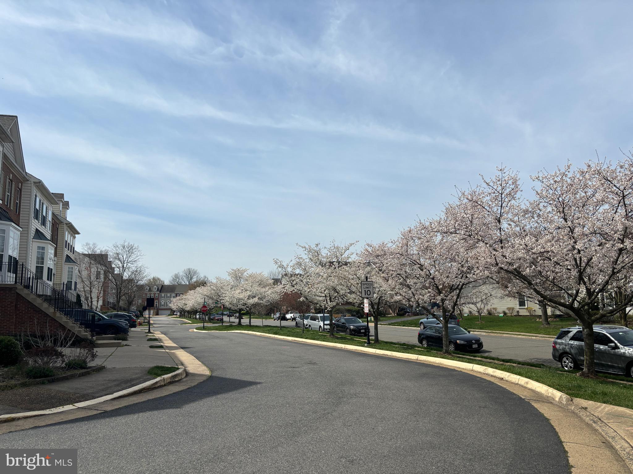 AUTUMN CHASE HUNT - Residential Lease