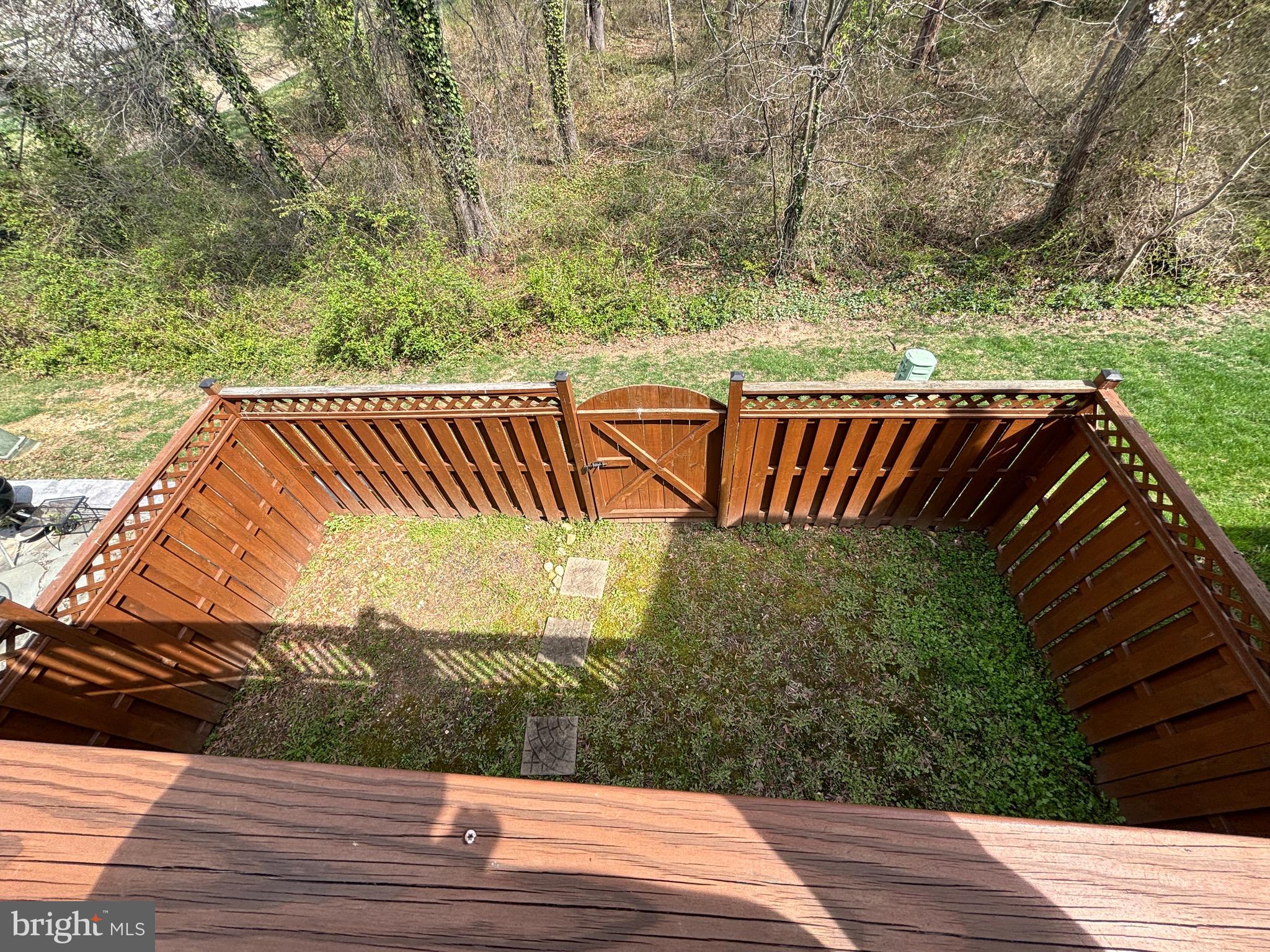 AUTUMN CHASE HUNT - Residential Lease