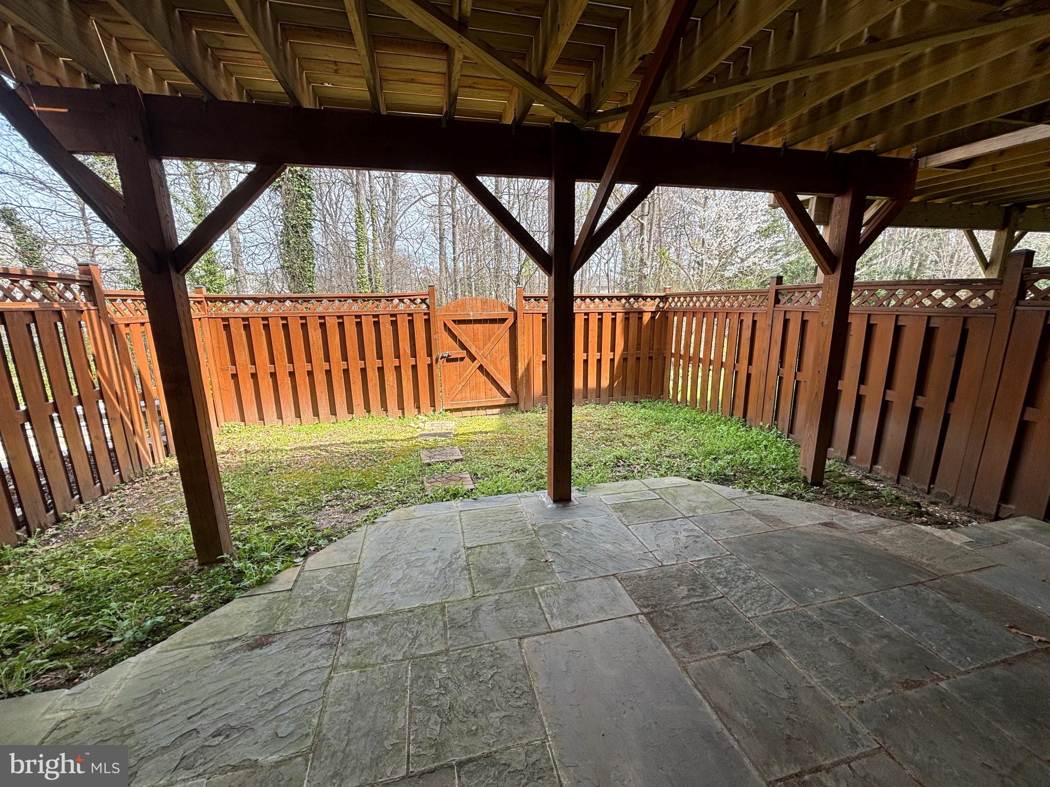 AUTUMN CHASE HUNT - Residential Lease