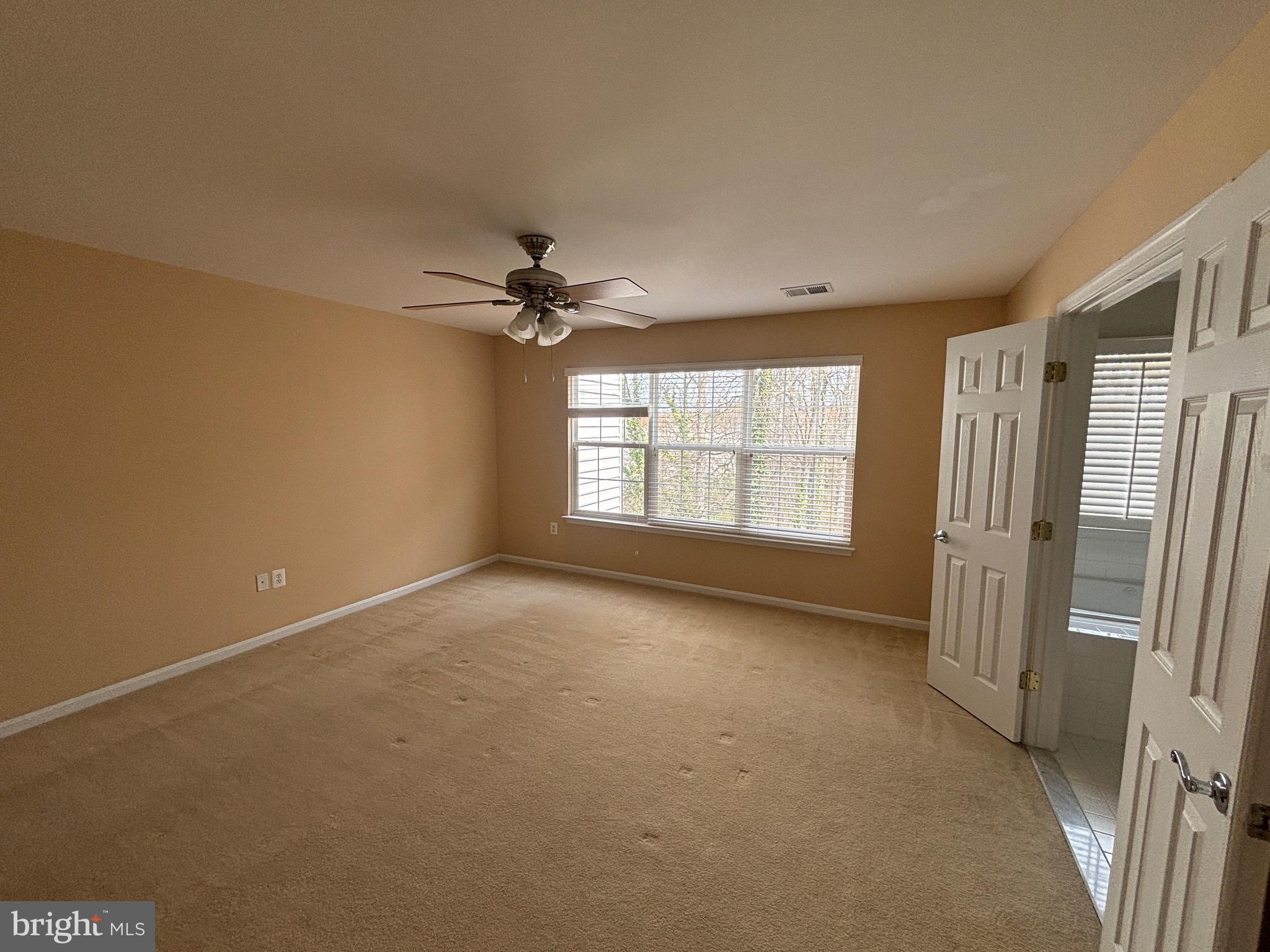 AUTUMN CHASE HUNT - Residential Lease