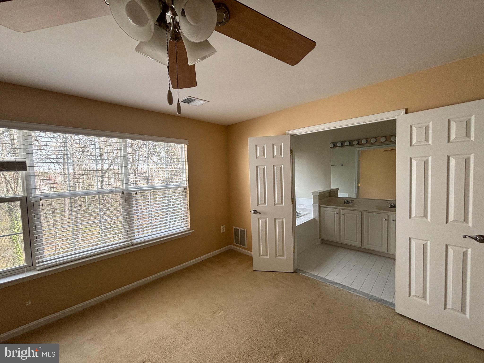 AUTUMN CHASE HUNT - Residential Lease