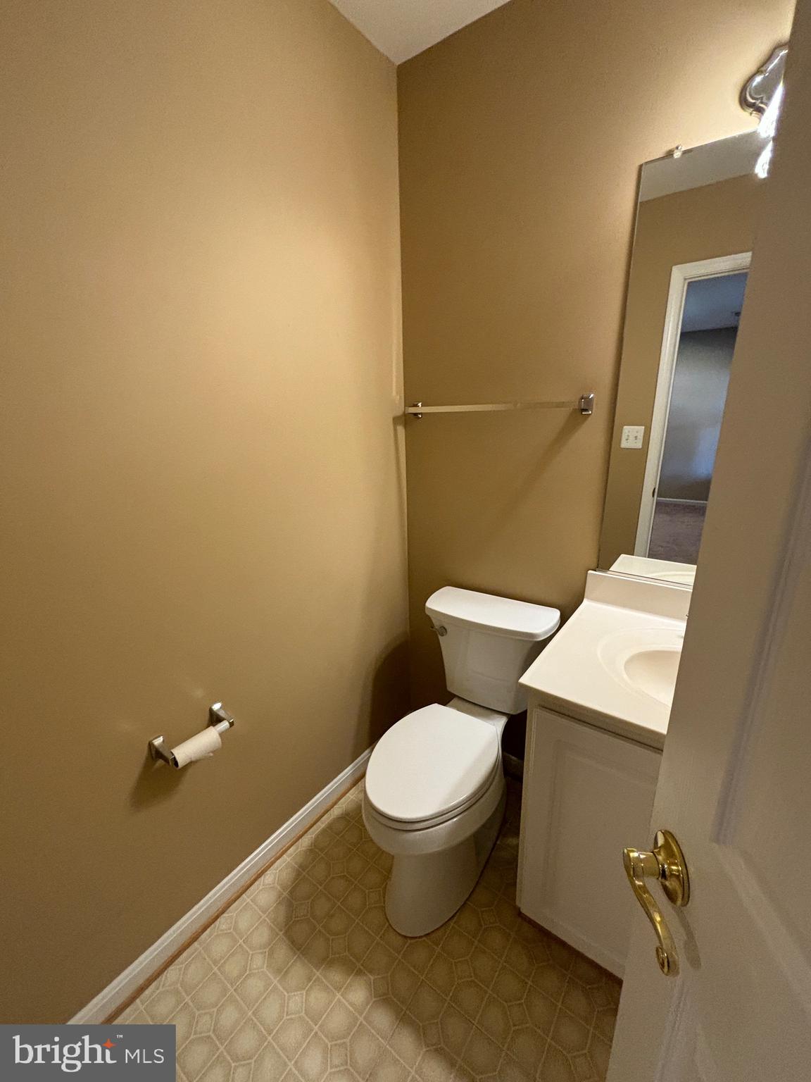 AUTUMN CHASE HUNT - Residential Lease