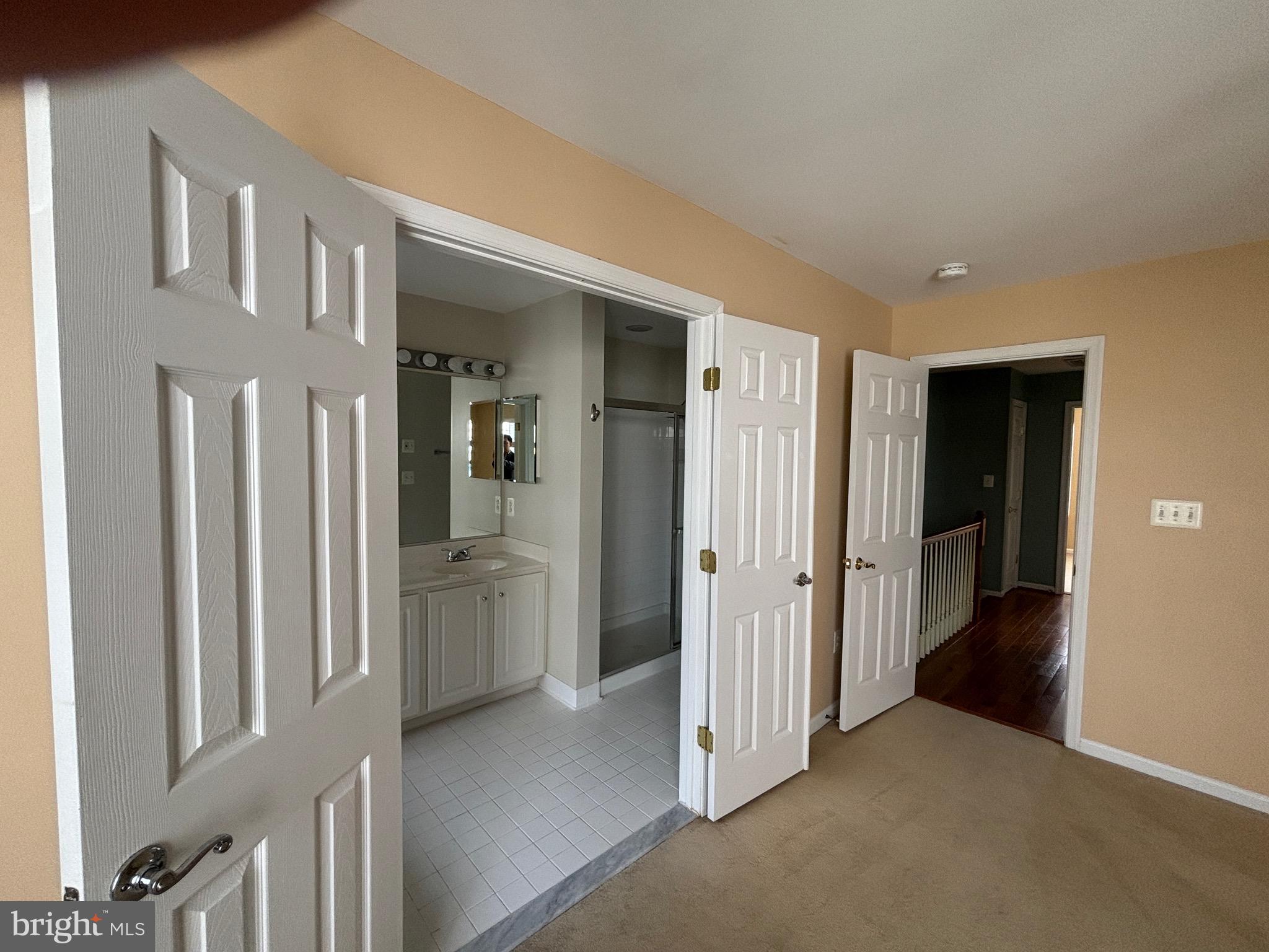 AUTUMN CHASE HUNT - Residential Lease