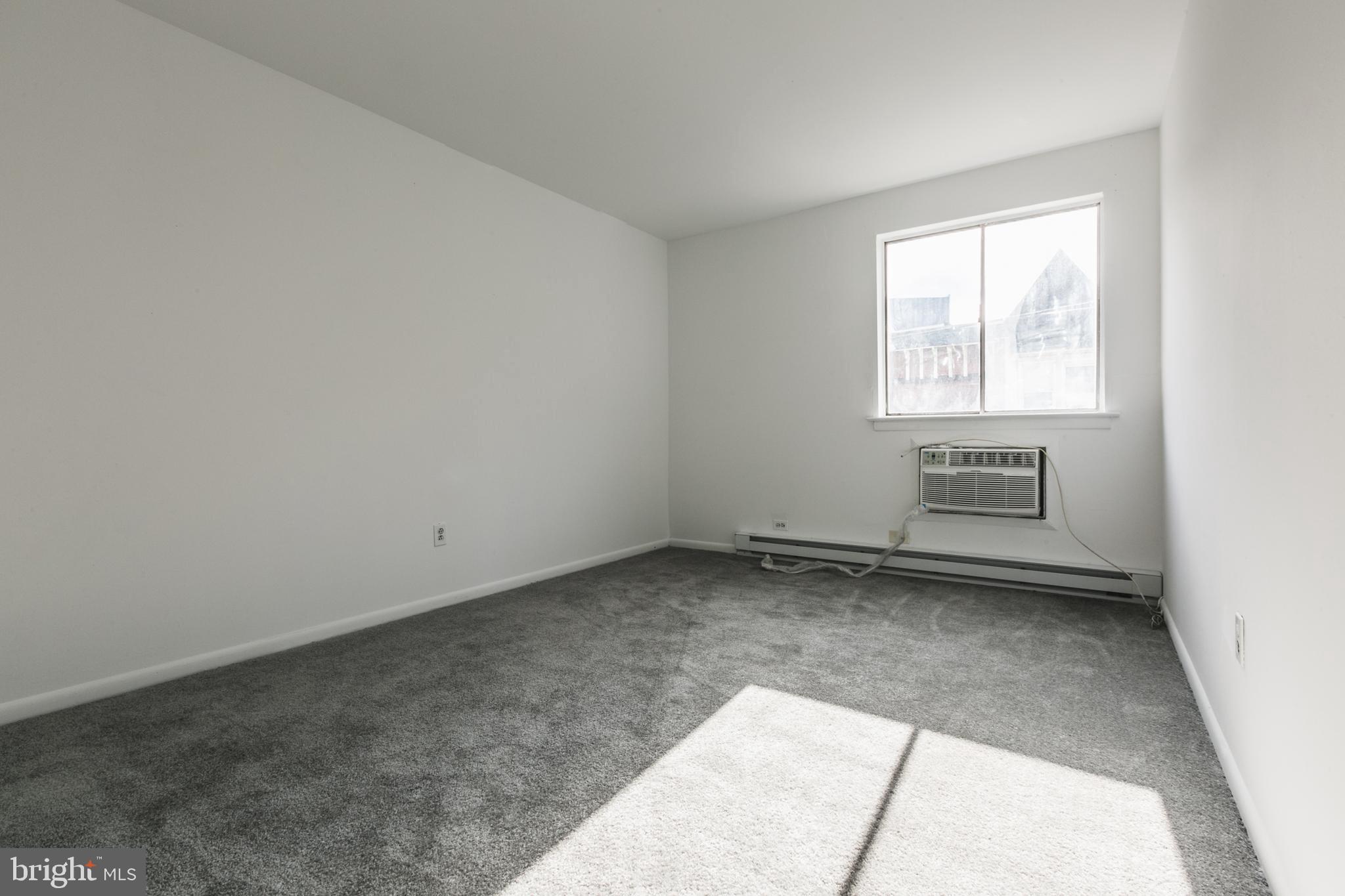 UNIVERSITY CITY - Residential Lease