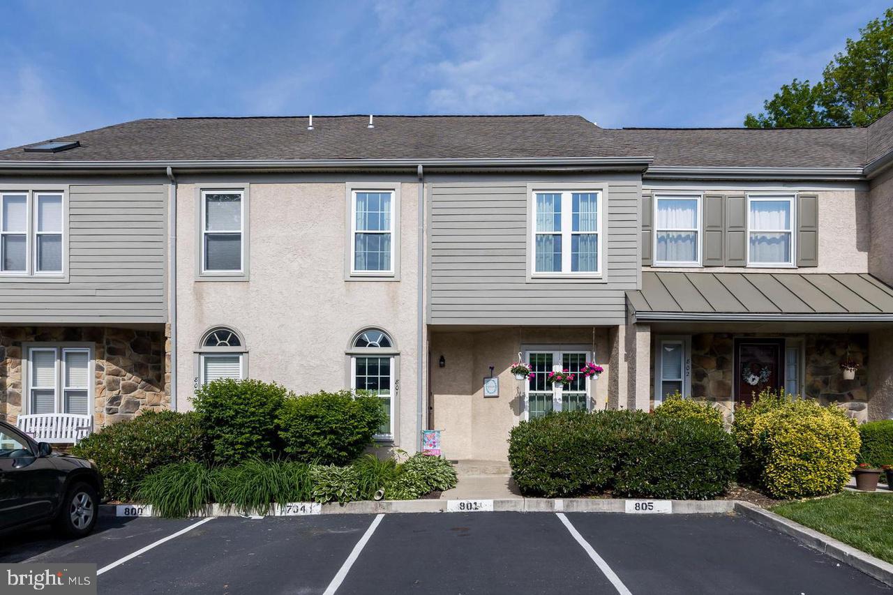 Welcome to Westtown's : Chesterfield Community" 3 br 2.5-bathroom spacious townhouse in sought after Chesterfield community. Entry into foyer, coat closet powder room. Immediate to the right is the e/i kitchen (14 x 11.9) East facing the front kitchen window, electric range, microwave, d/w, g/d, refrigerator cut-away window overseeing the formal Dining area (15.10 x 9.10) c/f. Step down an expansive Family-room, (14.4 x 19) recessed lighting electric fireplace, 2 sliders to the secluded rear deck. Finished basement into 2 separate rooms. Approx 700 sq ft. Lg area (22.10 x 15.2), additional area (15.3 x 13.2). Plenty of storage, recessed lighting. 2nd floor 1st bedroom closest to the stairs (11 x 9.3) slider closet, c/f, 2nd bedroom by hall full bathroom (11.10 x 9.3) slider closet and c/f. Main bedroom (19 x 14) c/f recessed lights, 2 closets, separate dressing area double vanity in main bathroom. WC Schools Rustin HS, Stetson-middle, and Penn Wood elementary. Lg spacious townhome in highly desirable Westtown community. Main br carpet brand new, basement floor and deck recently painted/stained. photos of furnishings were of previous resident. Pets case by case. Please only inquire if the totals gross monthly income is at least 2.5-3 times the monthly rent. Credit scores of 650+ and at least 2-3 months rent up available up front