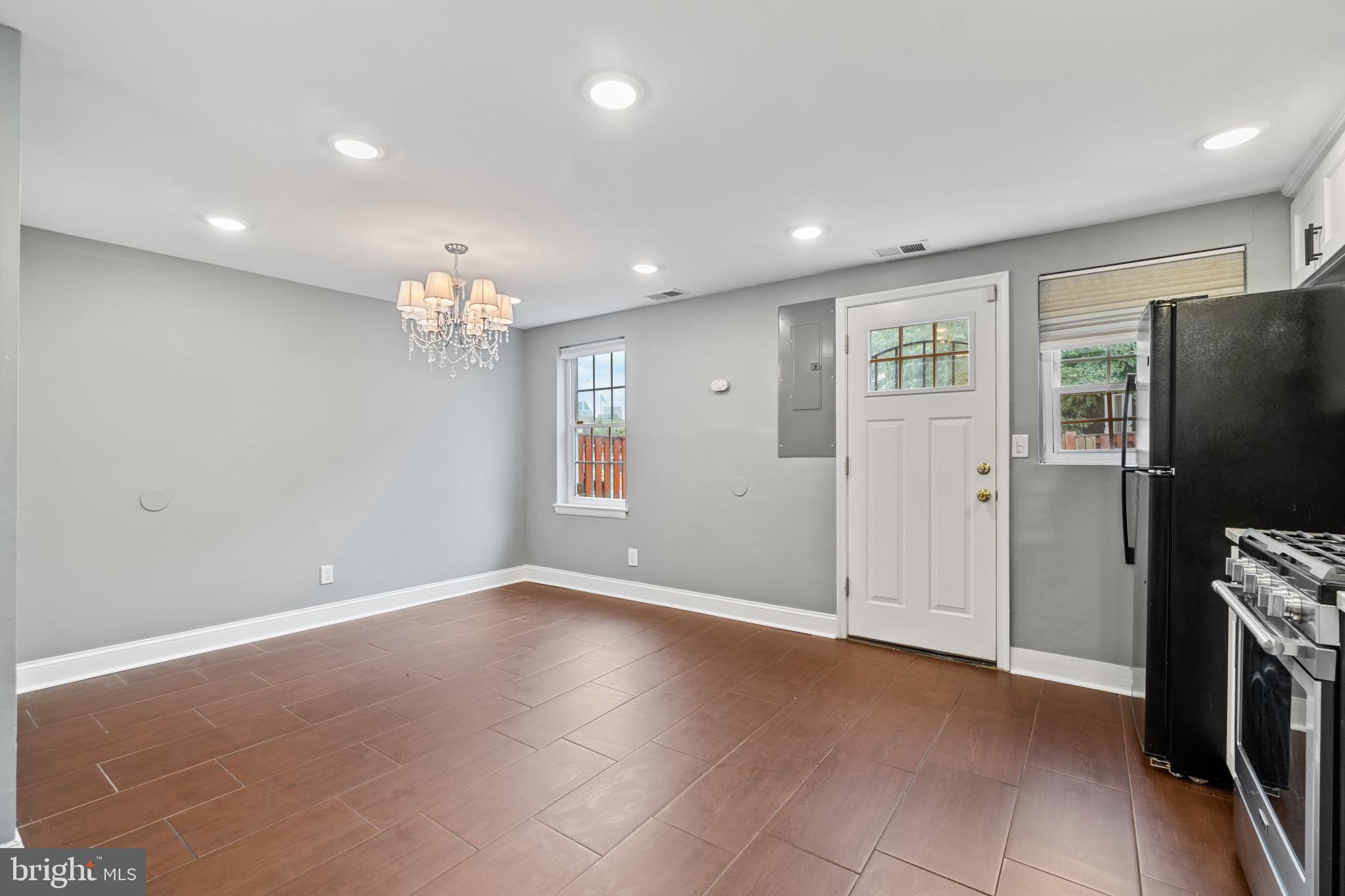 ASHLAND MEWS - Residential