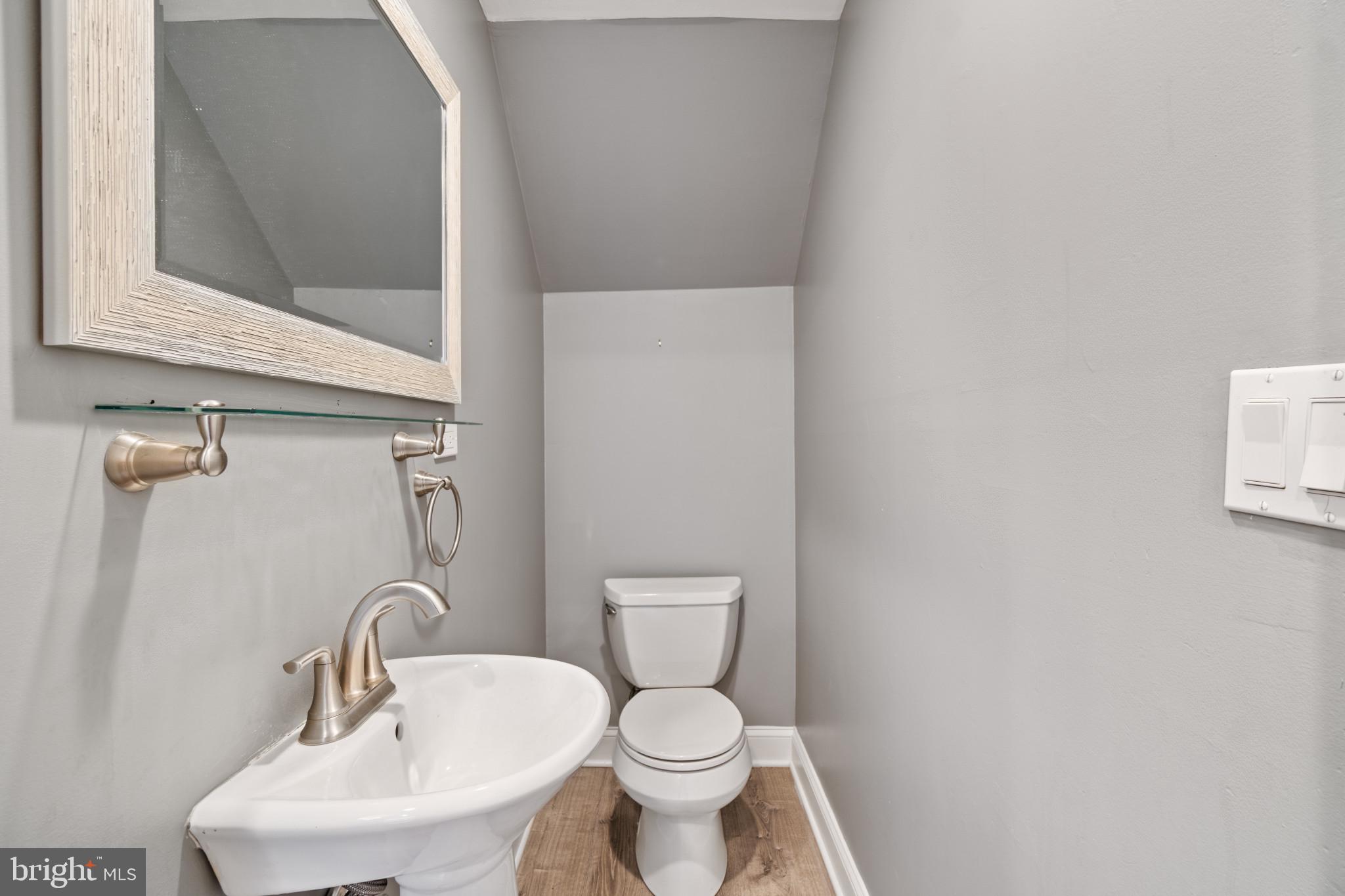 ASHLAND MEWS - Residential