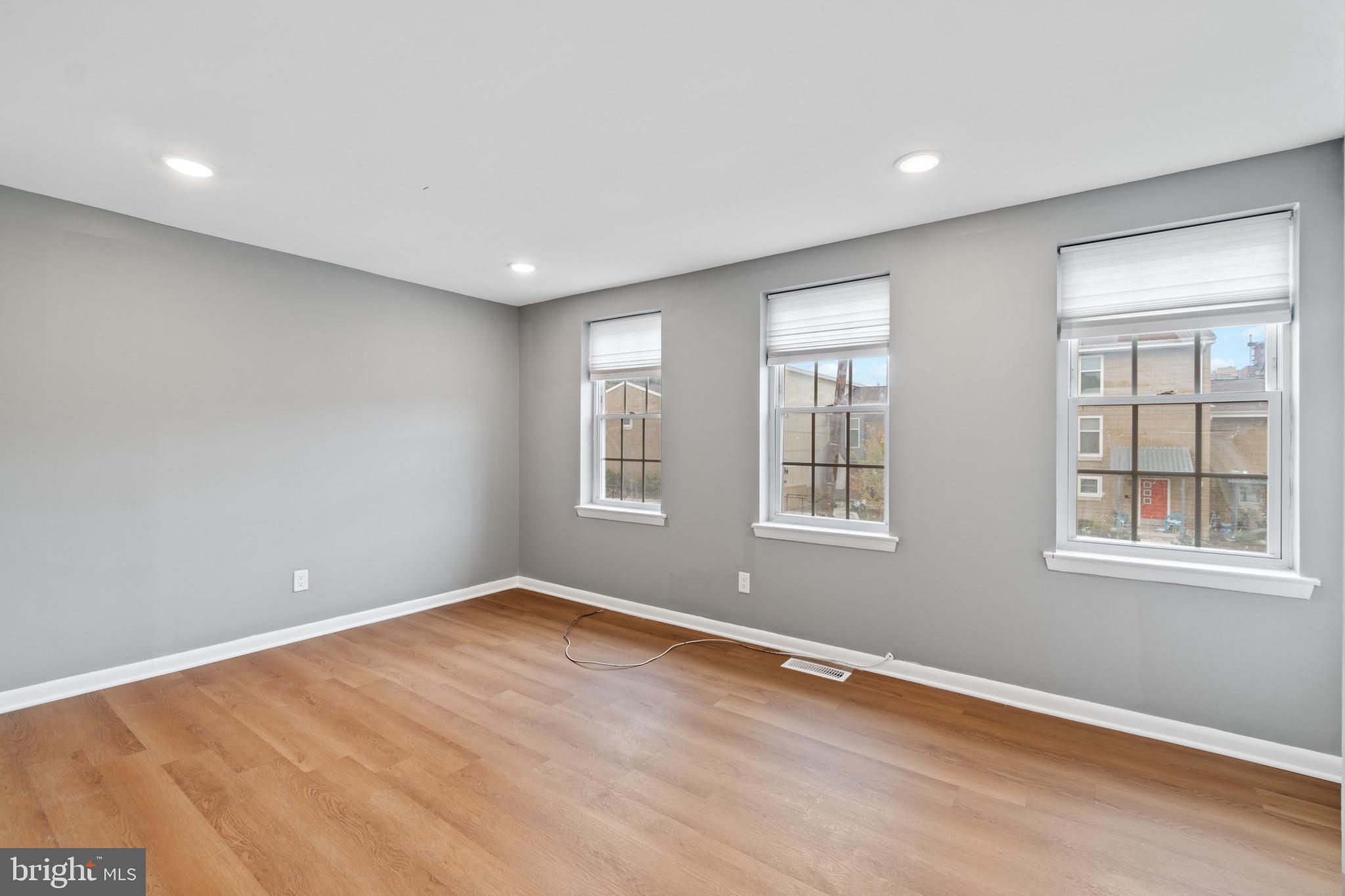 ASHLAND MEWS - Residential