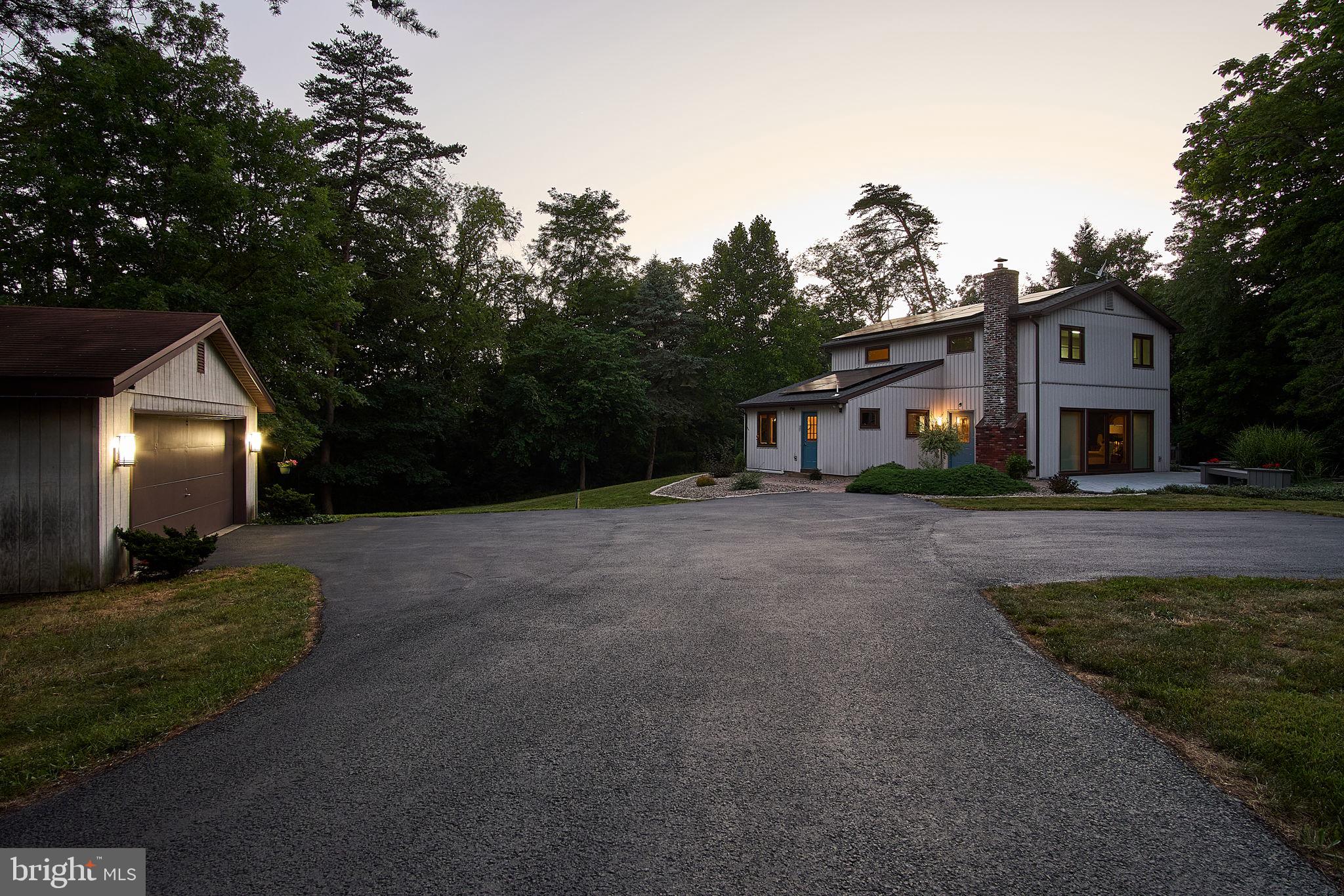 1911 LONGS GAP ROAD
