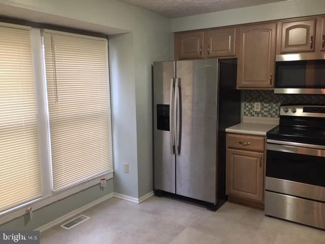 BRAEBROOKE - Residential Lease