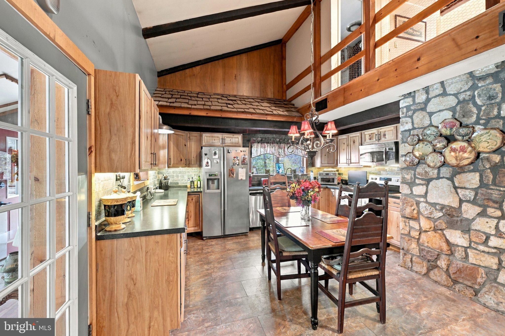 1286 BEAVER VALLEY ROAD