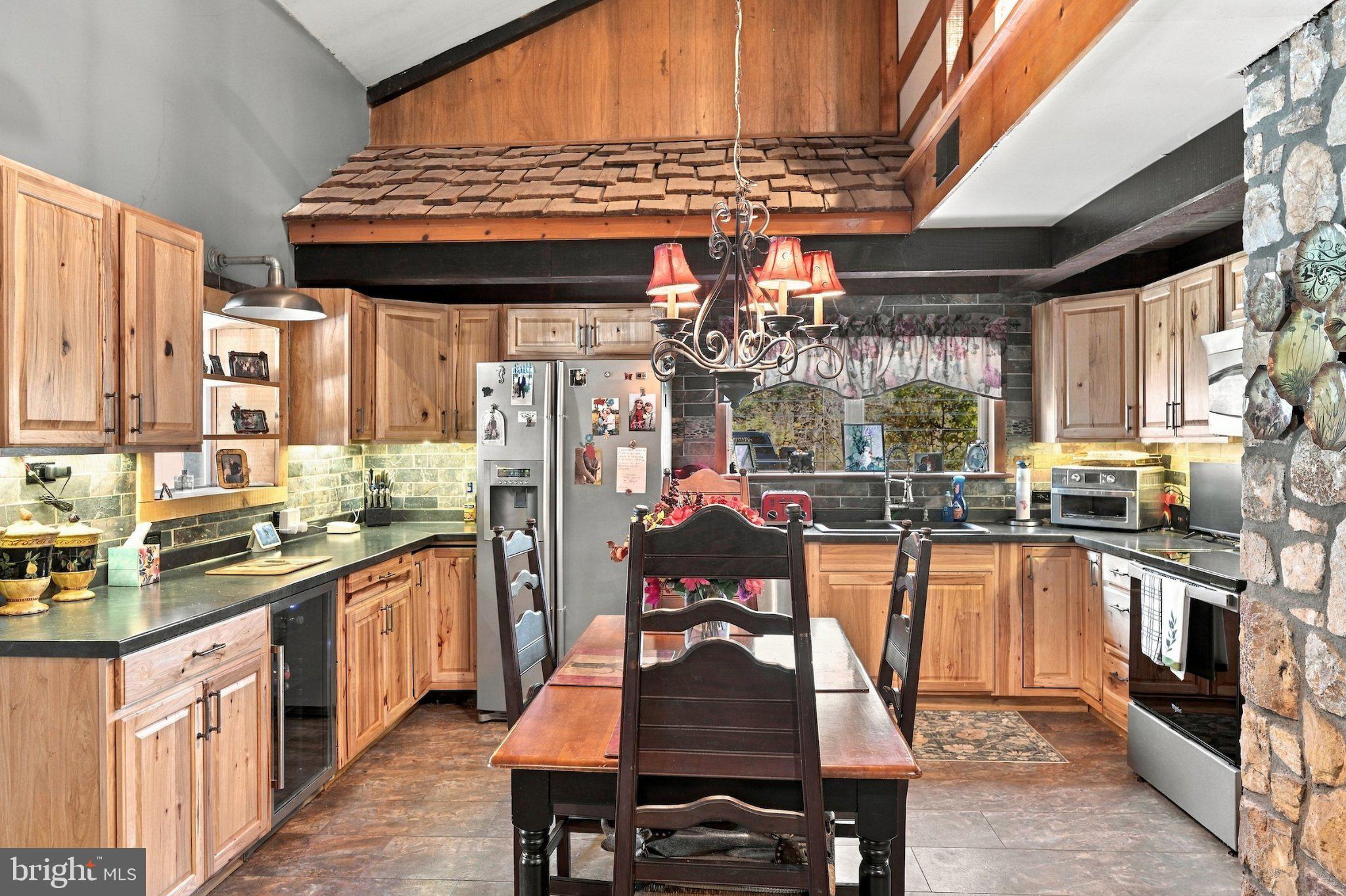 1286 BEAVER VALLEY ROAD