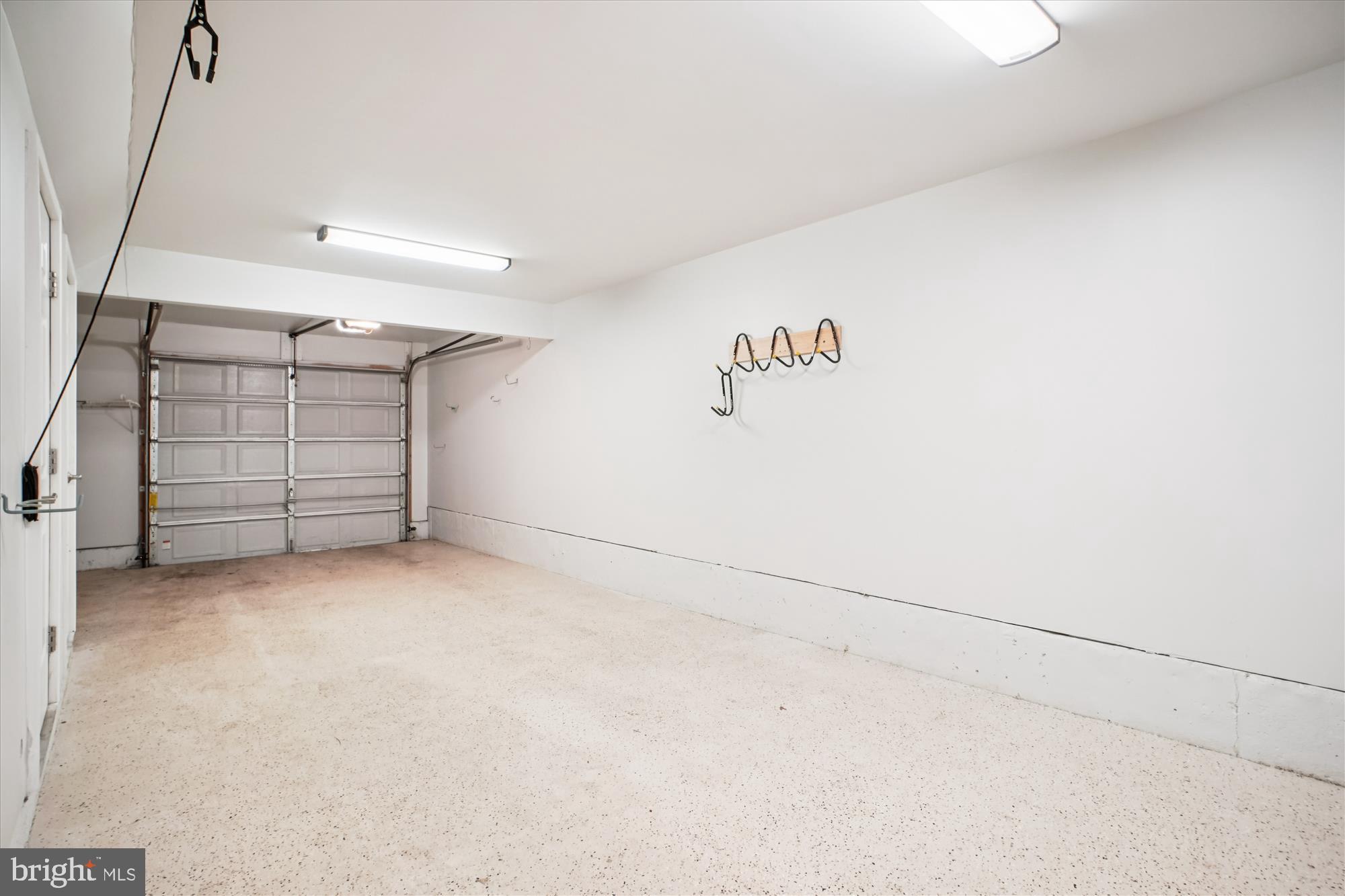 SHIRLINGTON CREST - Residential Lease