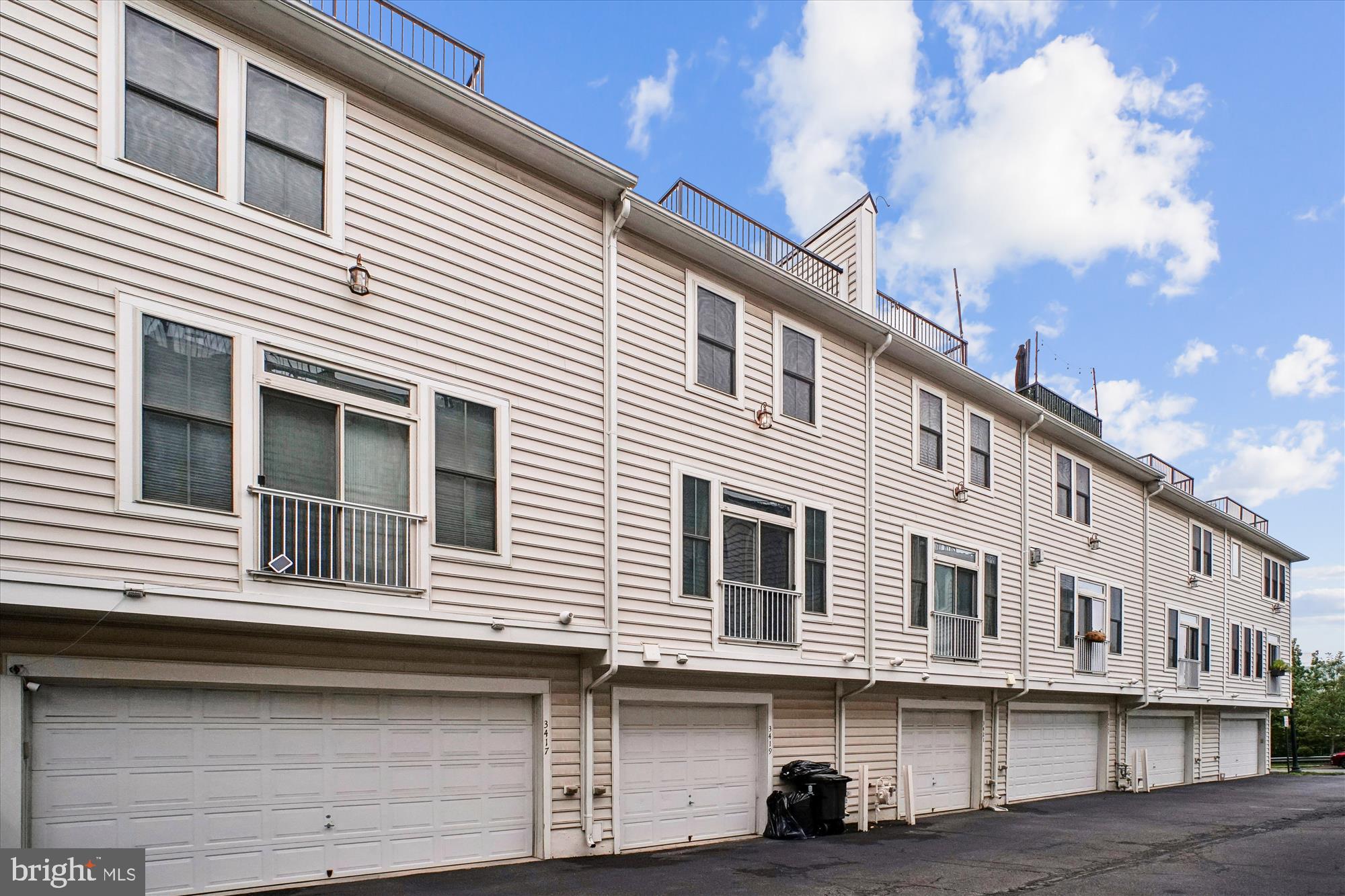 SHIRLINGTON CREST - Residential Lease