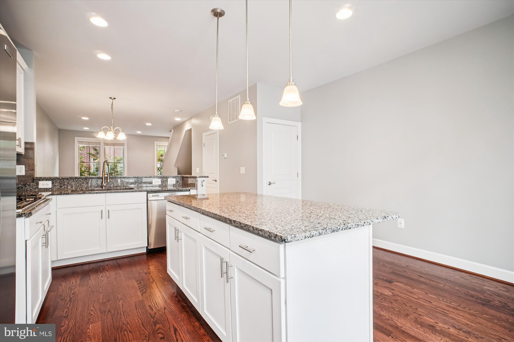 SHIRLINGTON CREST - Residential Lease