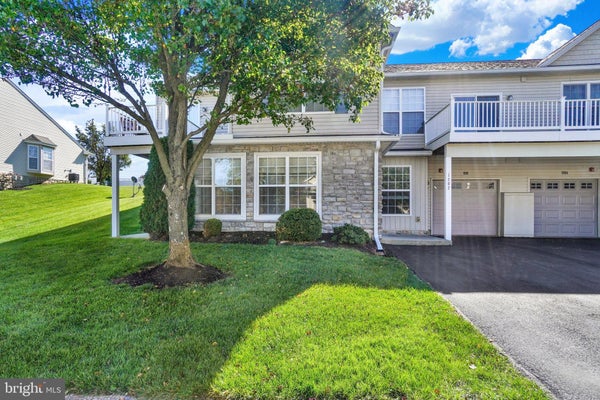 1202 CRESTVIEW LN # 1202, STEWARTSTOWN, PA 17363 - Image bf720d4fa8560510984d2a95c4d23ef4/1070050938