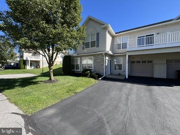 1202 CRESTVIEW LANE 1202 STEWARTSTOWN PA 17363