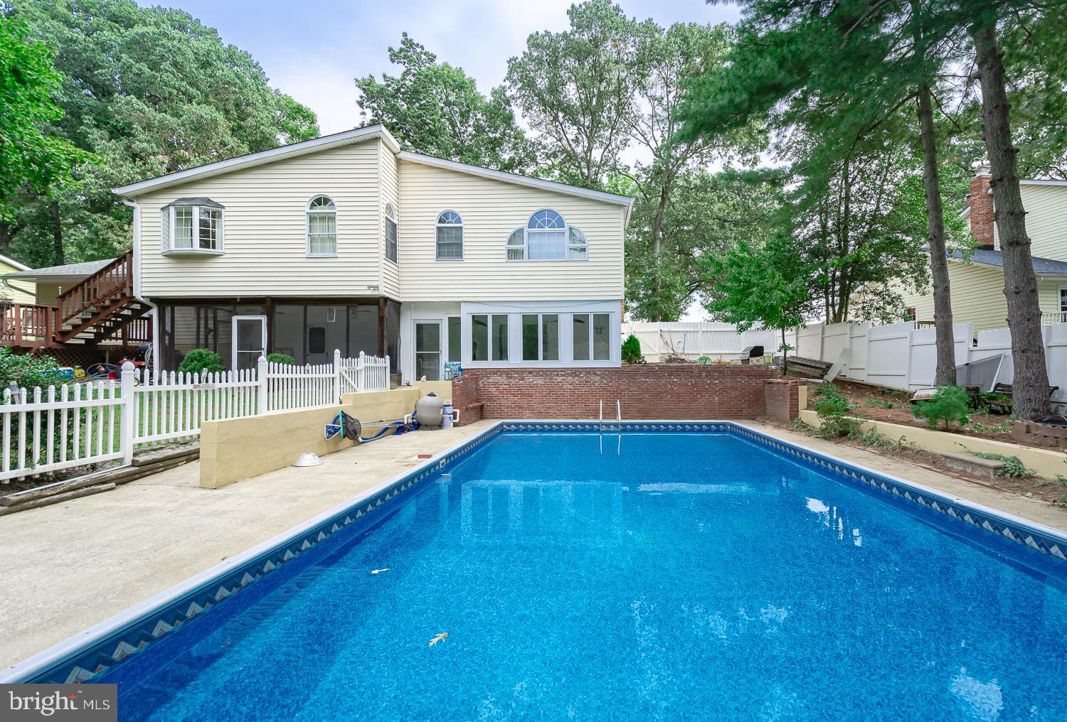 LONG POINT ON THE MAGOTHY - Residential