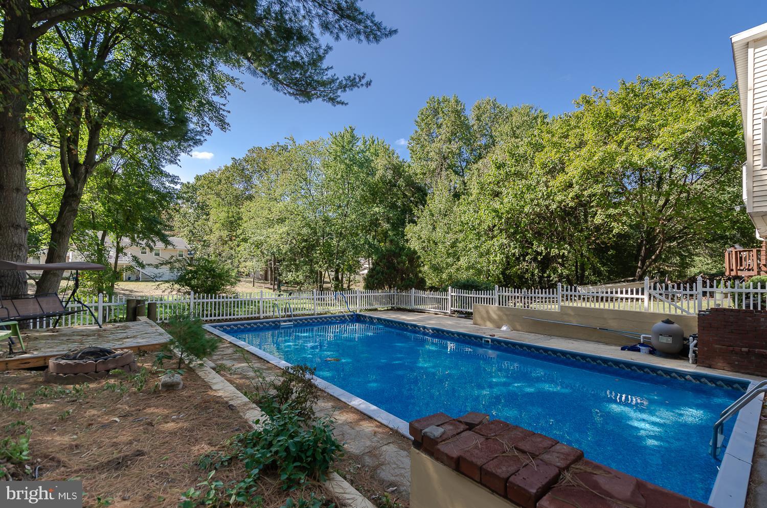 LONG POINT ON THE MAGOTHY - Residential