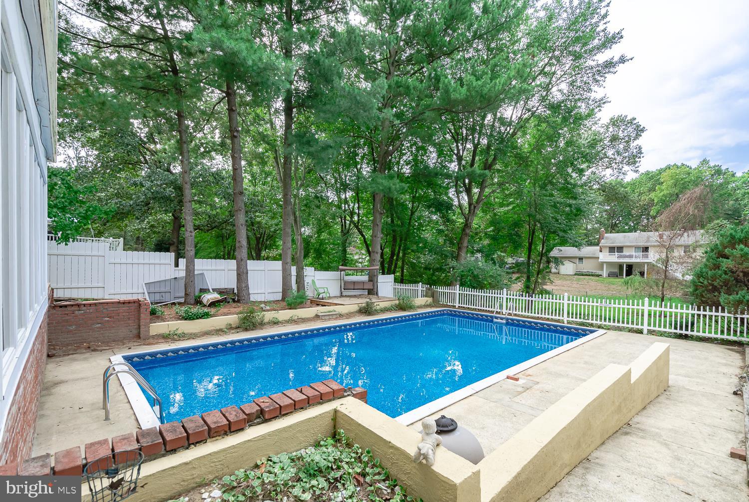 LONG POINT ON THE MAGOTHY - Residential