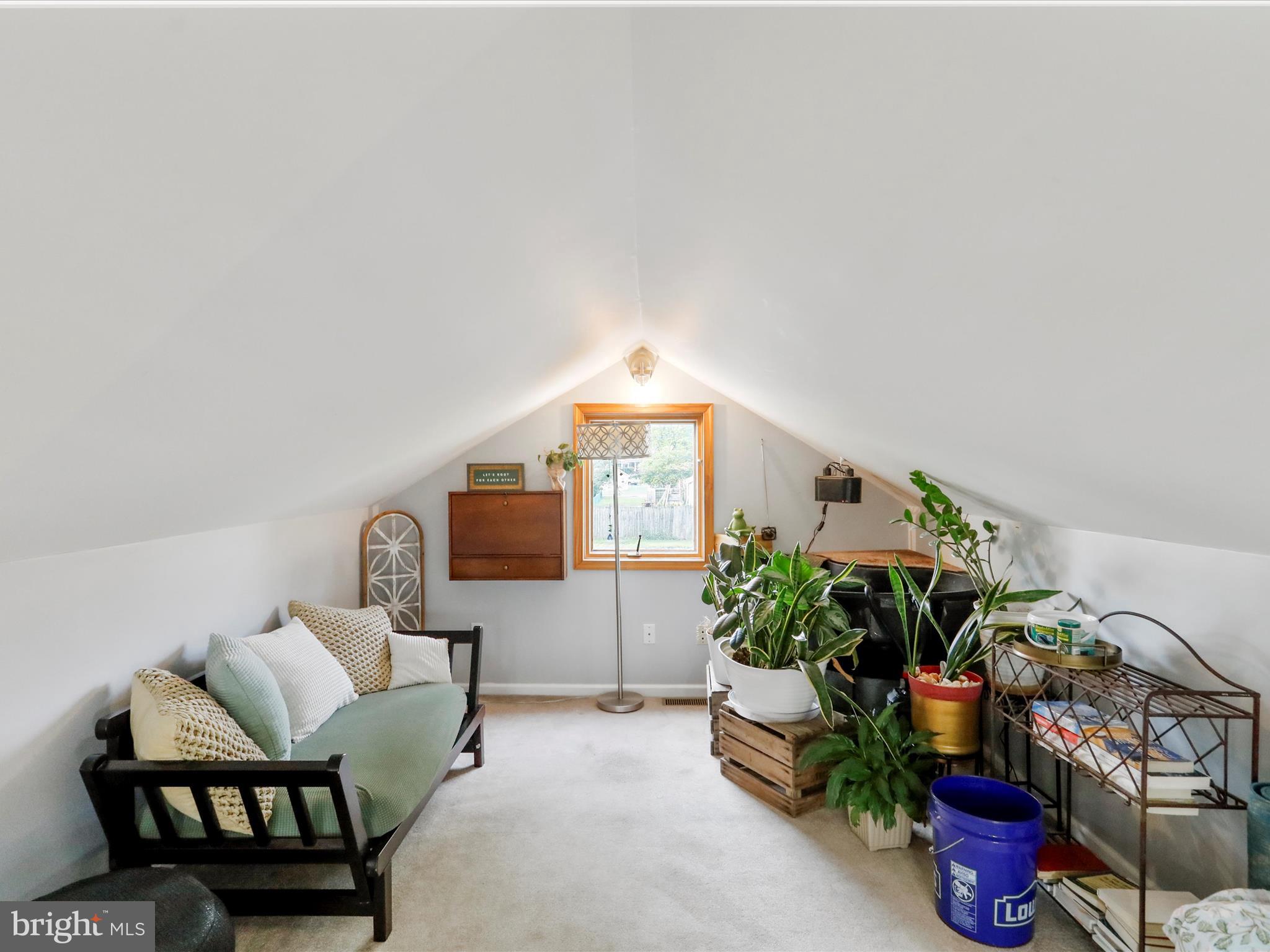 CRESAPTOWN - Residential