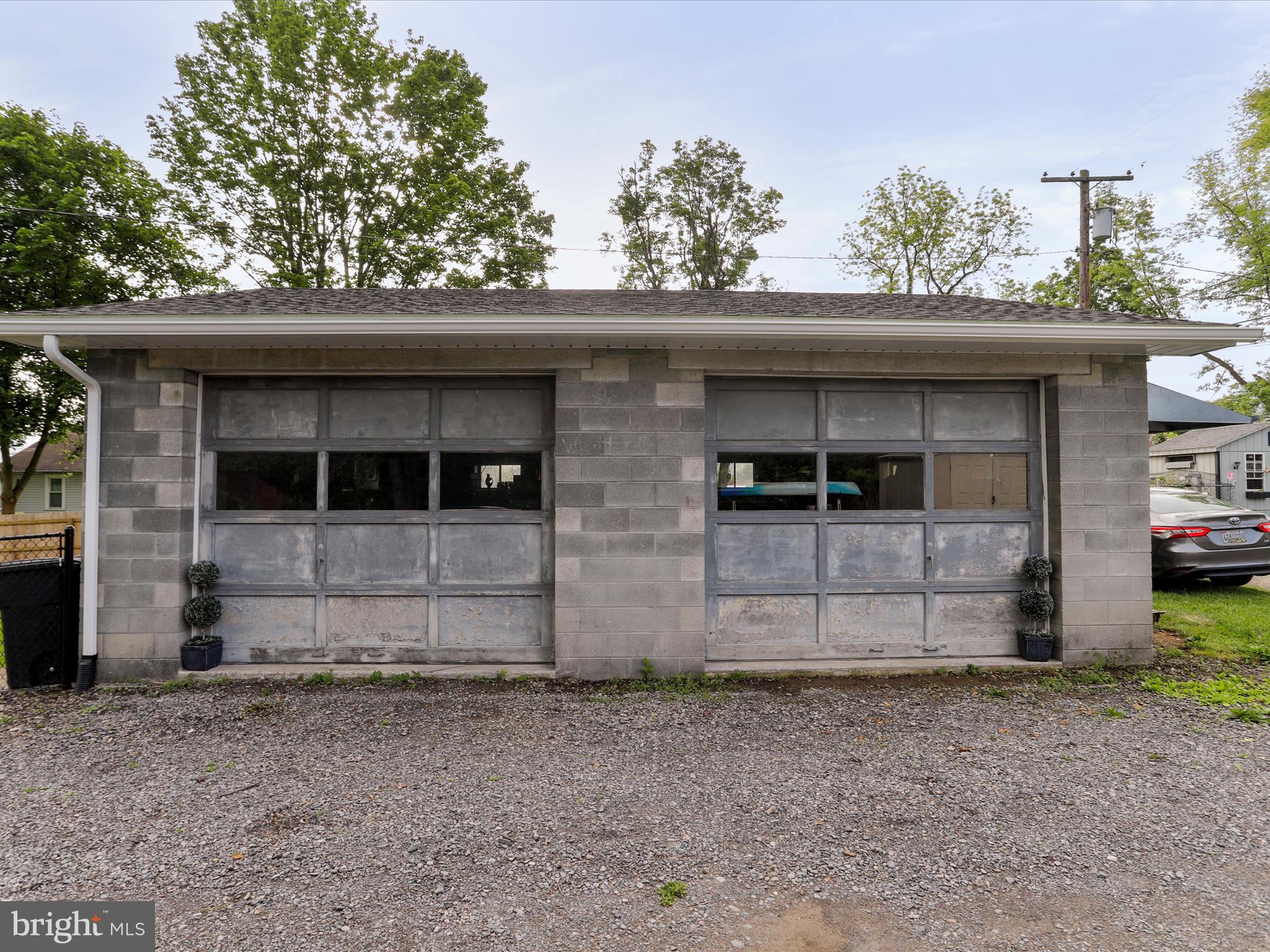 CRESAPTOWN - Residential