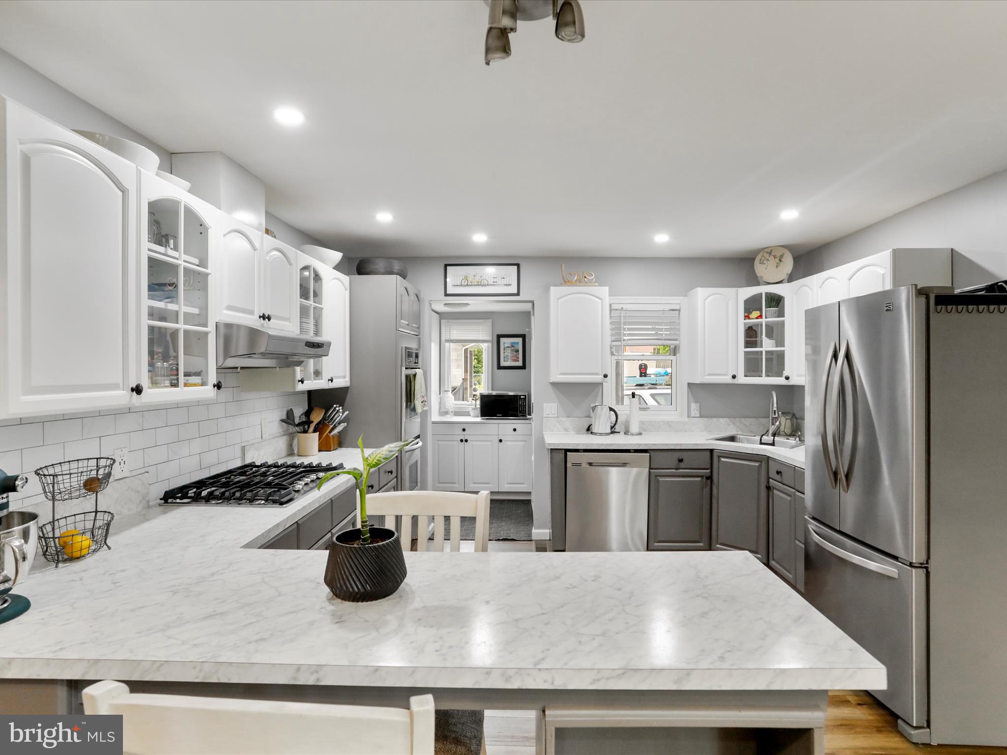 CRESAPTOWN - Residential