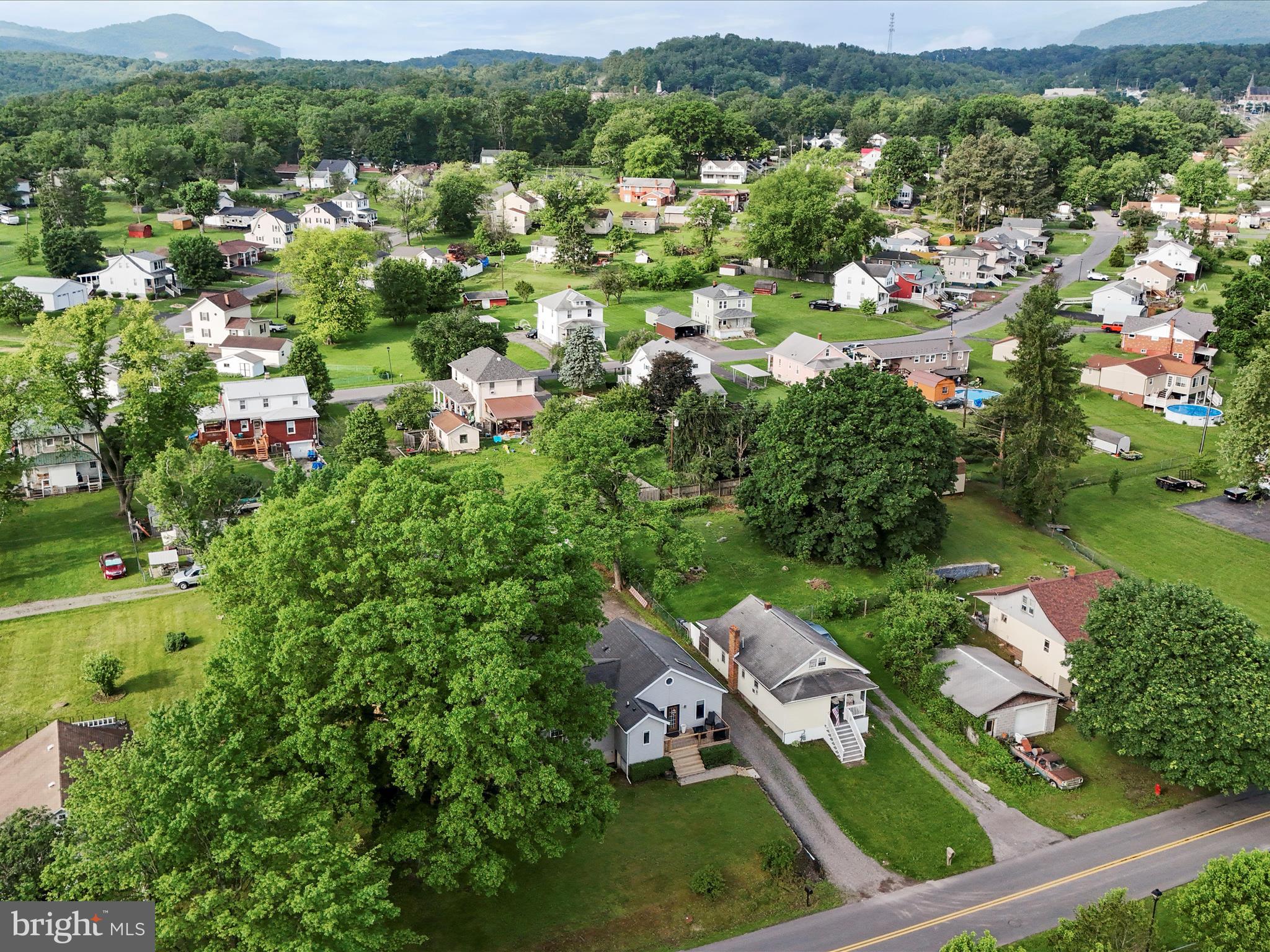 CRESAPTOWN - Residential