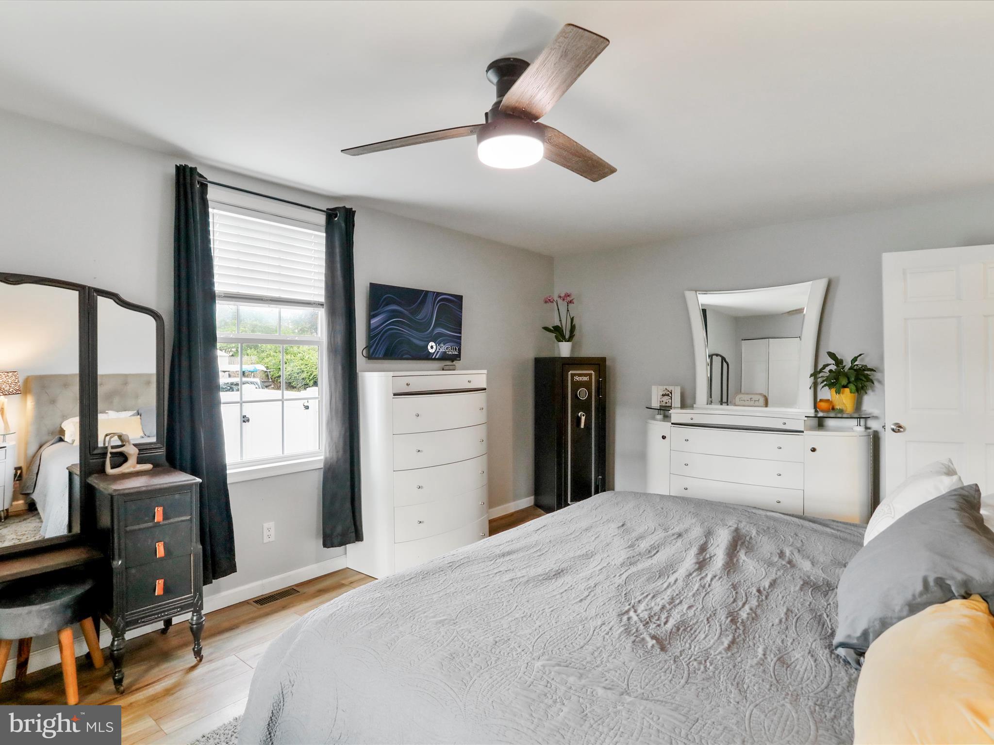 CRESAPTOWN - Residential