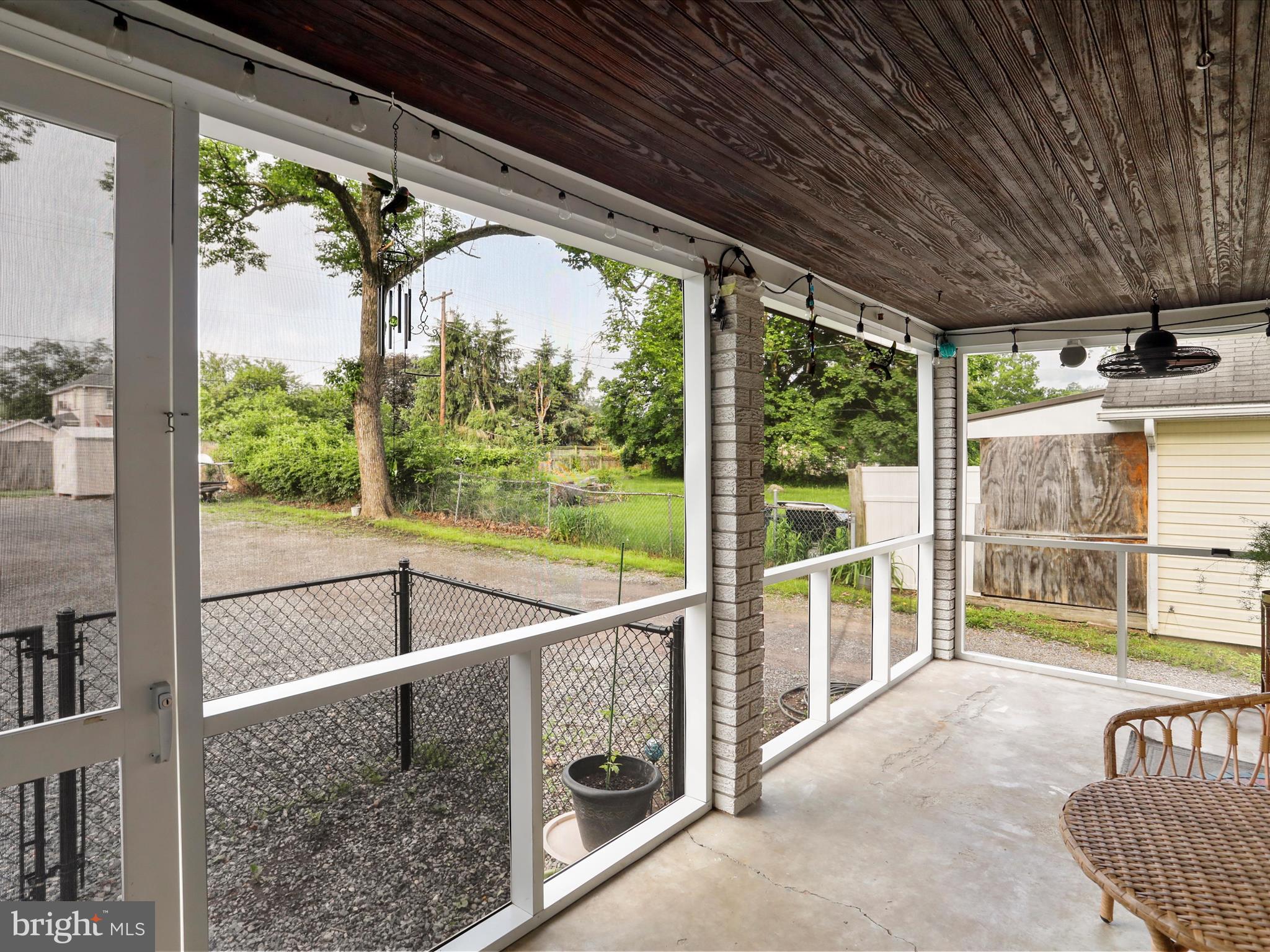 CRESAPTOWN - Residential