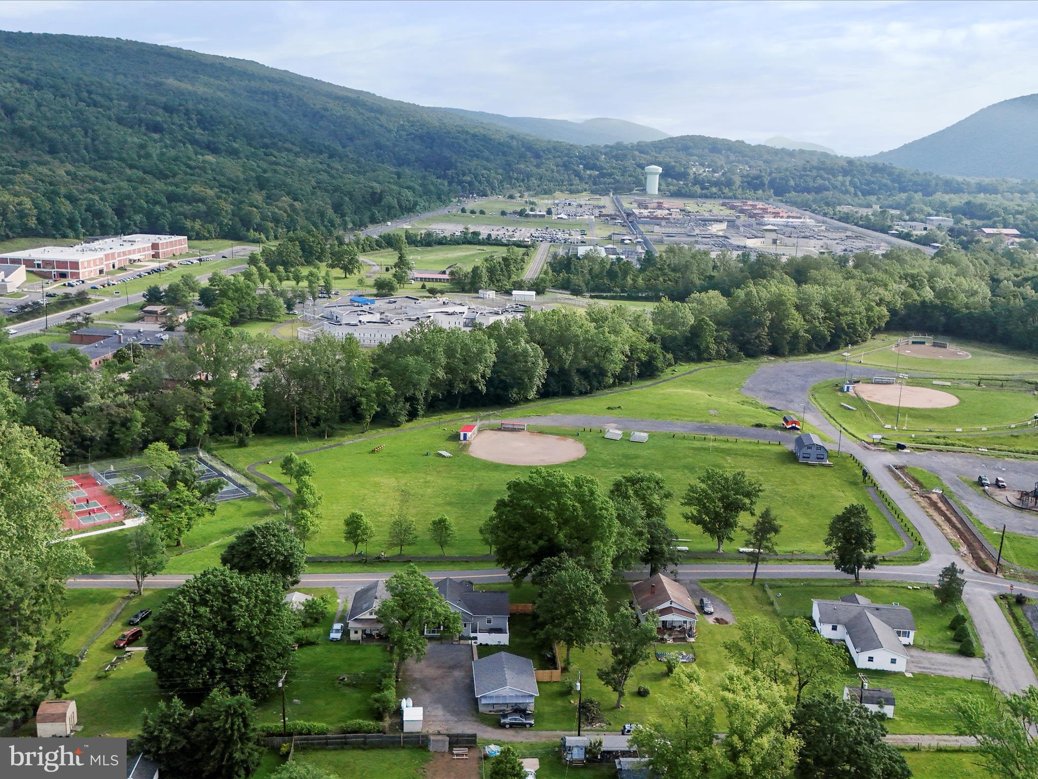 CRESAPTOWN - Residential