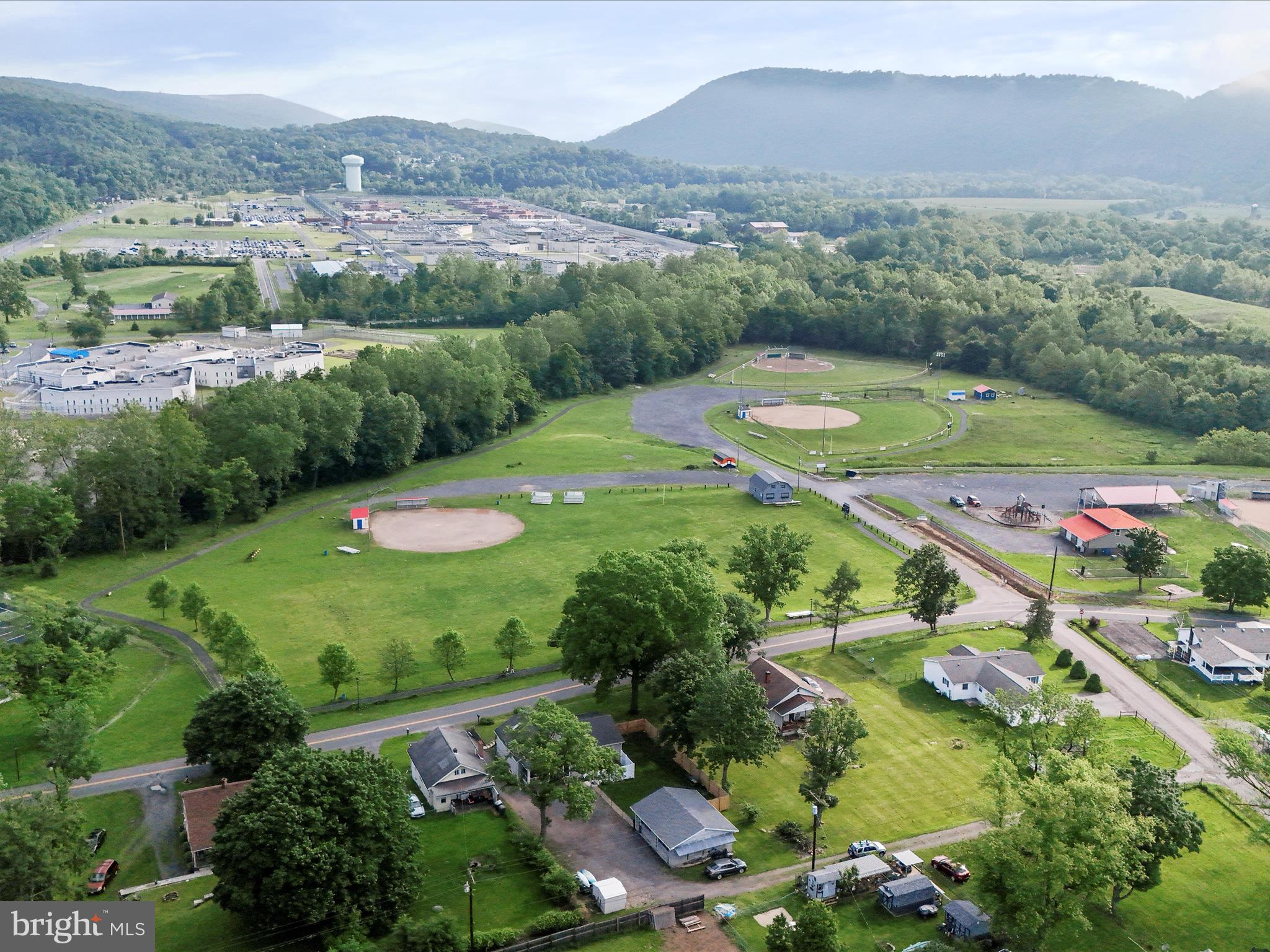 CRESAPTOWN - Residential