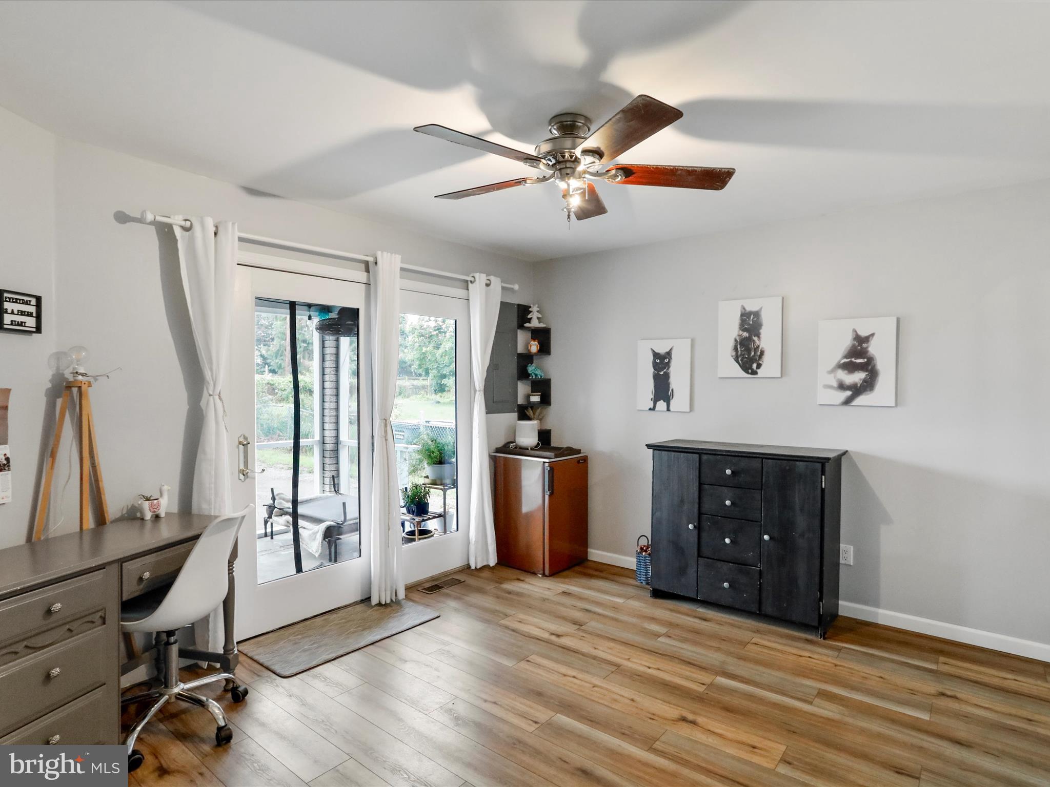 CRESAPTOWN - Residential