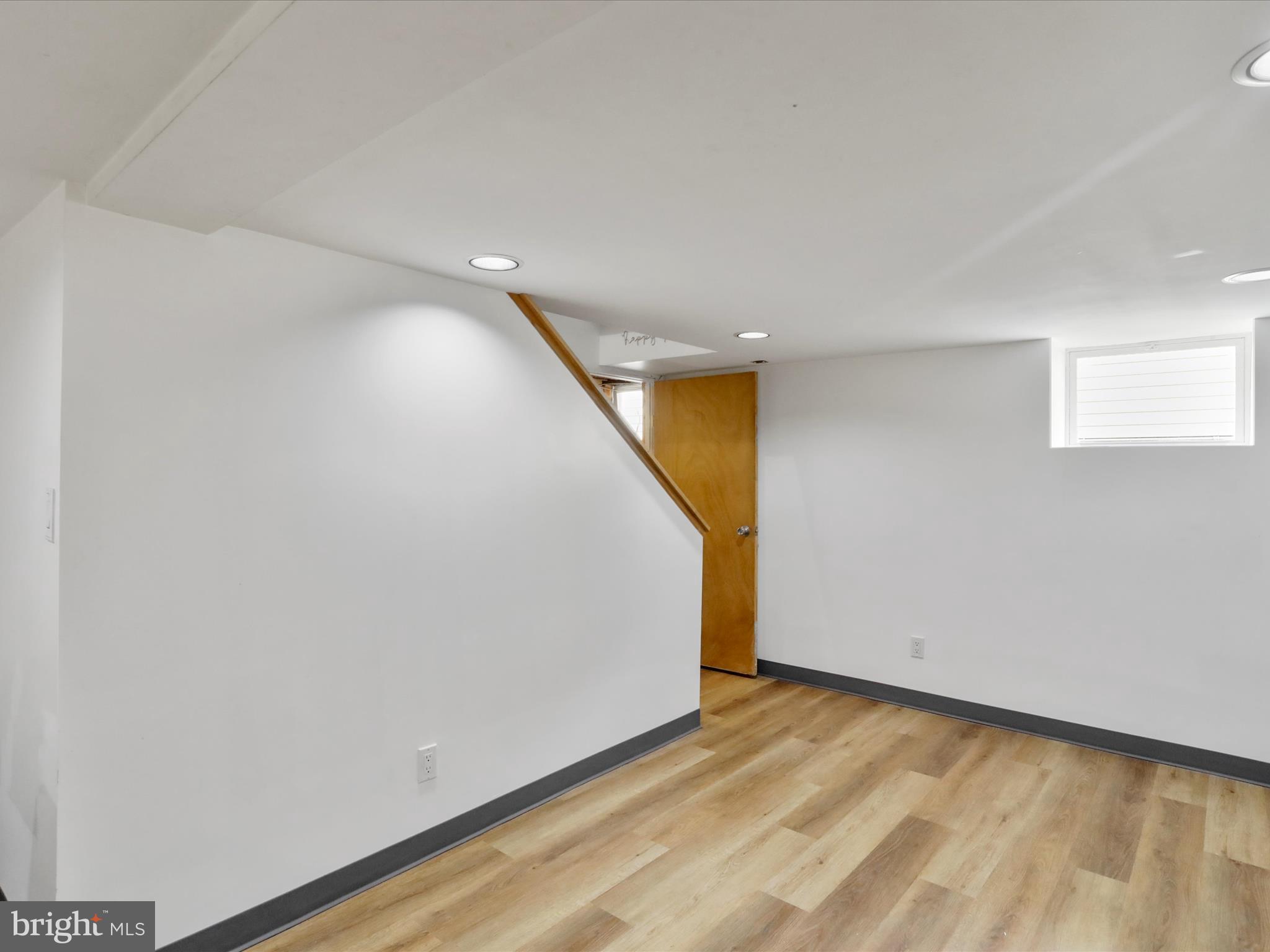 CRESAPTOWN - Residential