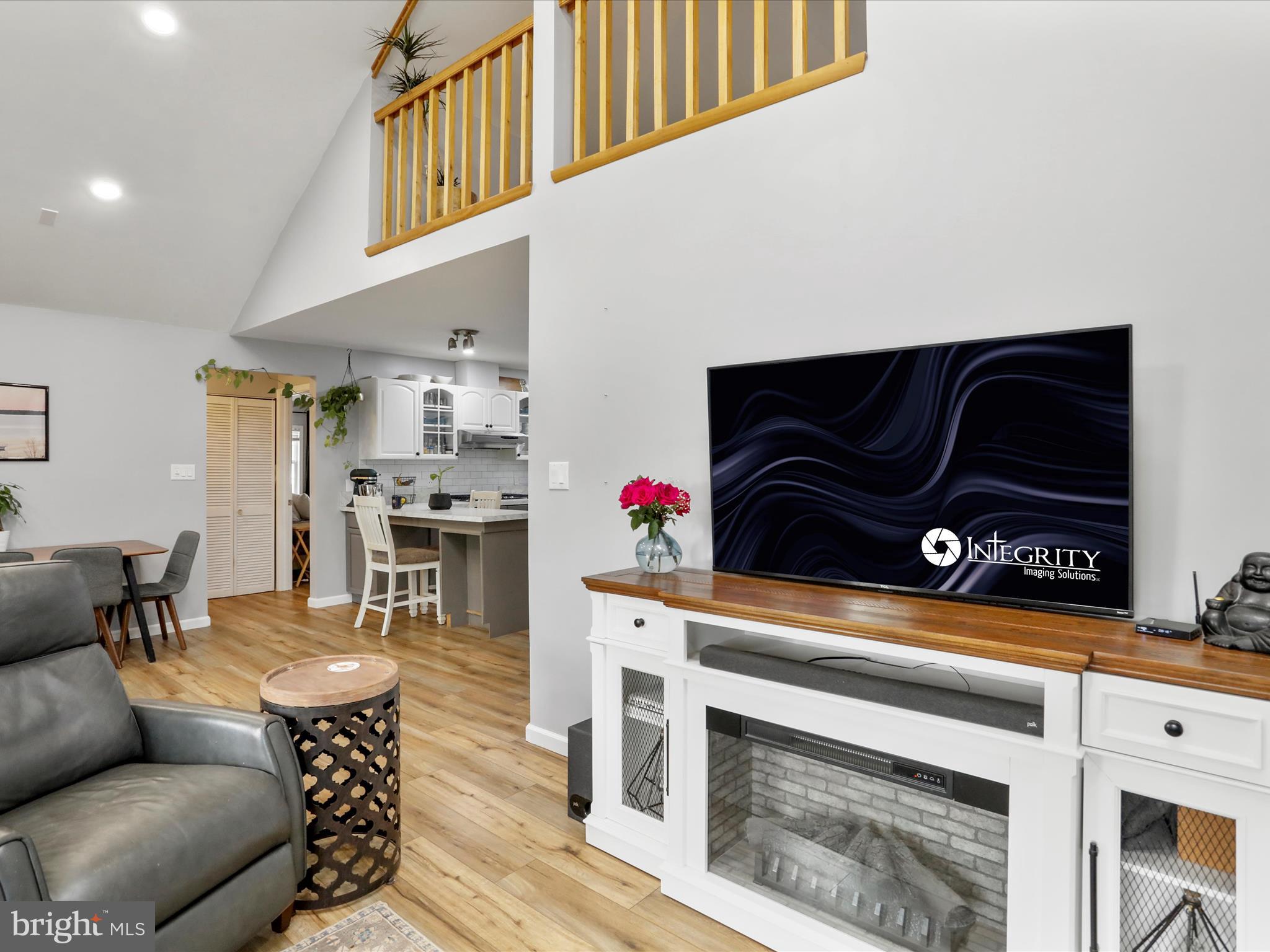 CRESAPTOWN - Residential