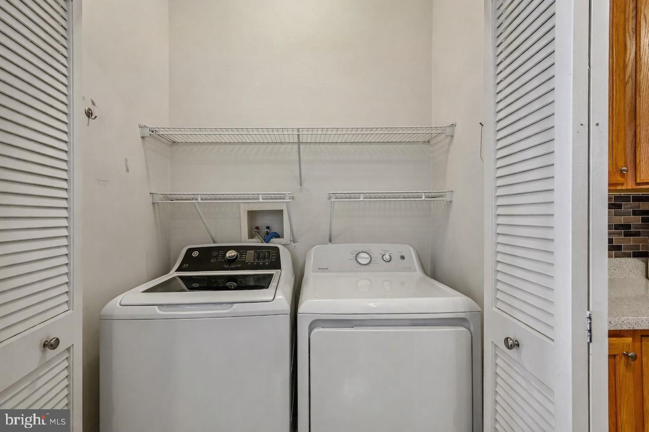 ELKRIDGE CROSSING - Residential