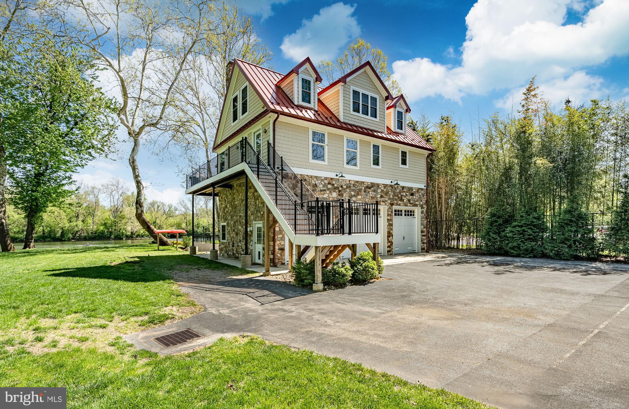 100 W INDIAN LANE