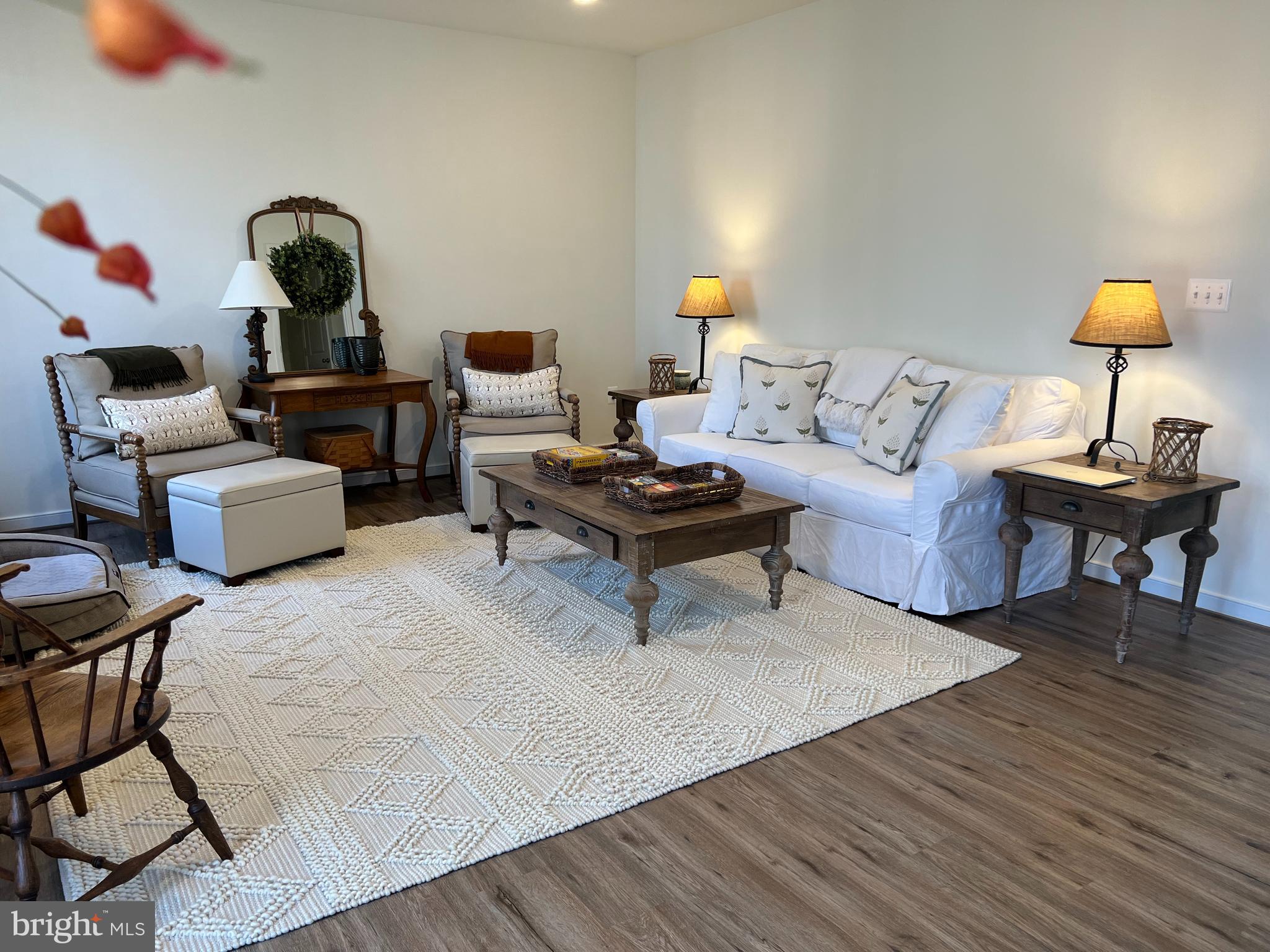 ROLLING WOODS - Residential