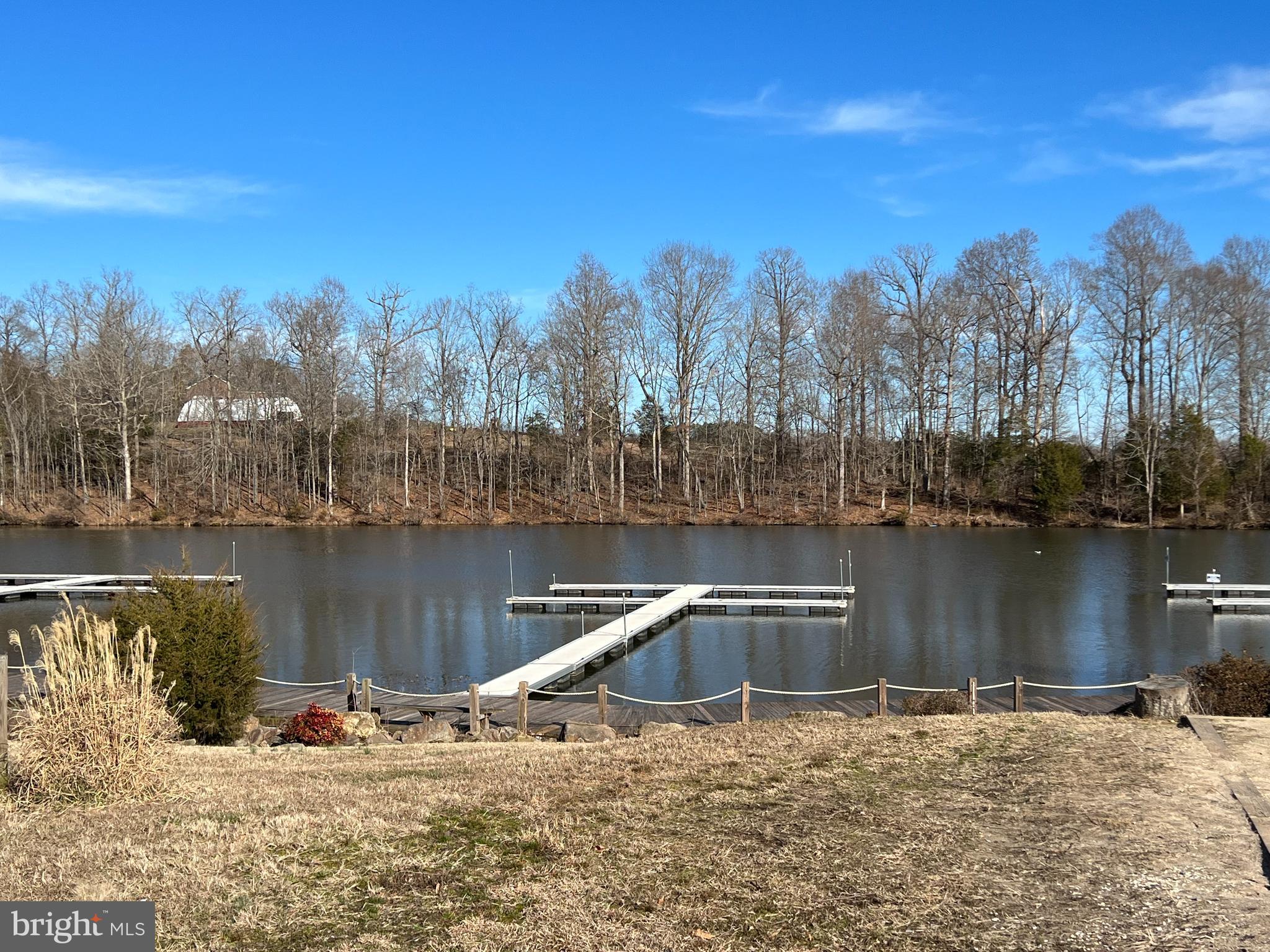 ROLLING WOODS - Residential