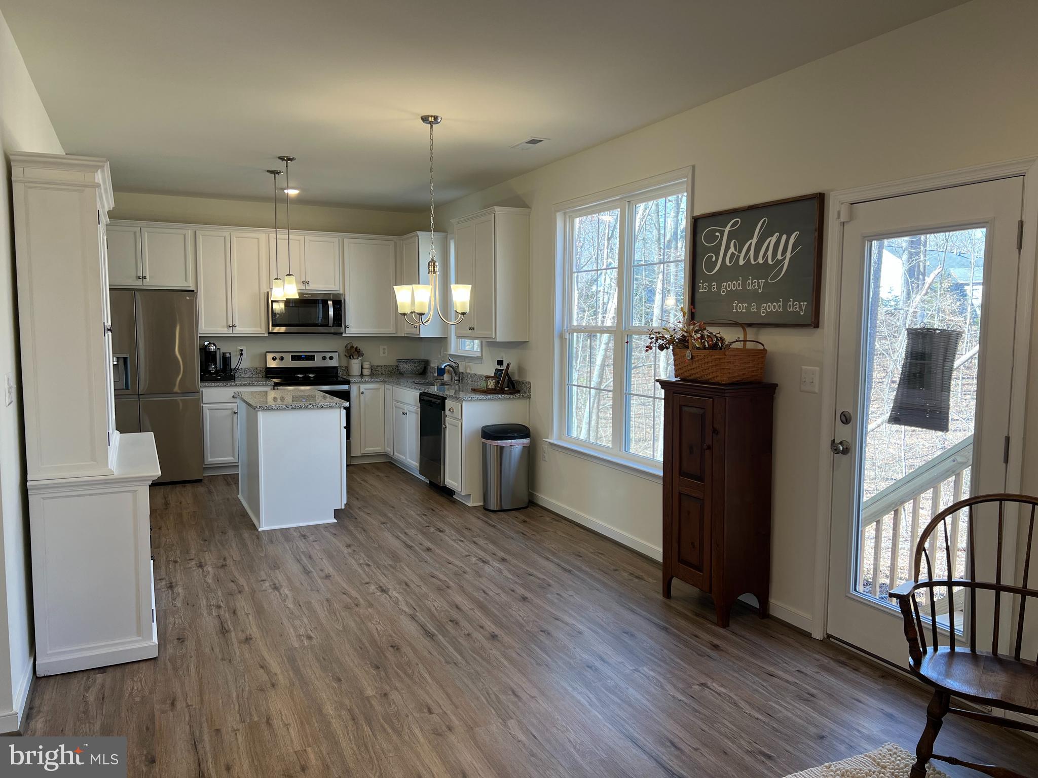 ROLLING WOODS - Residential