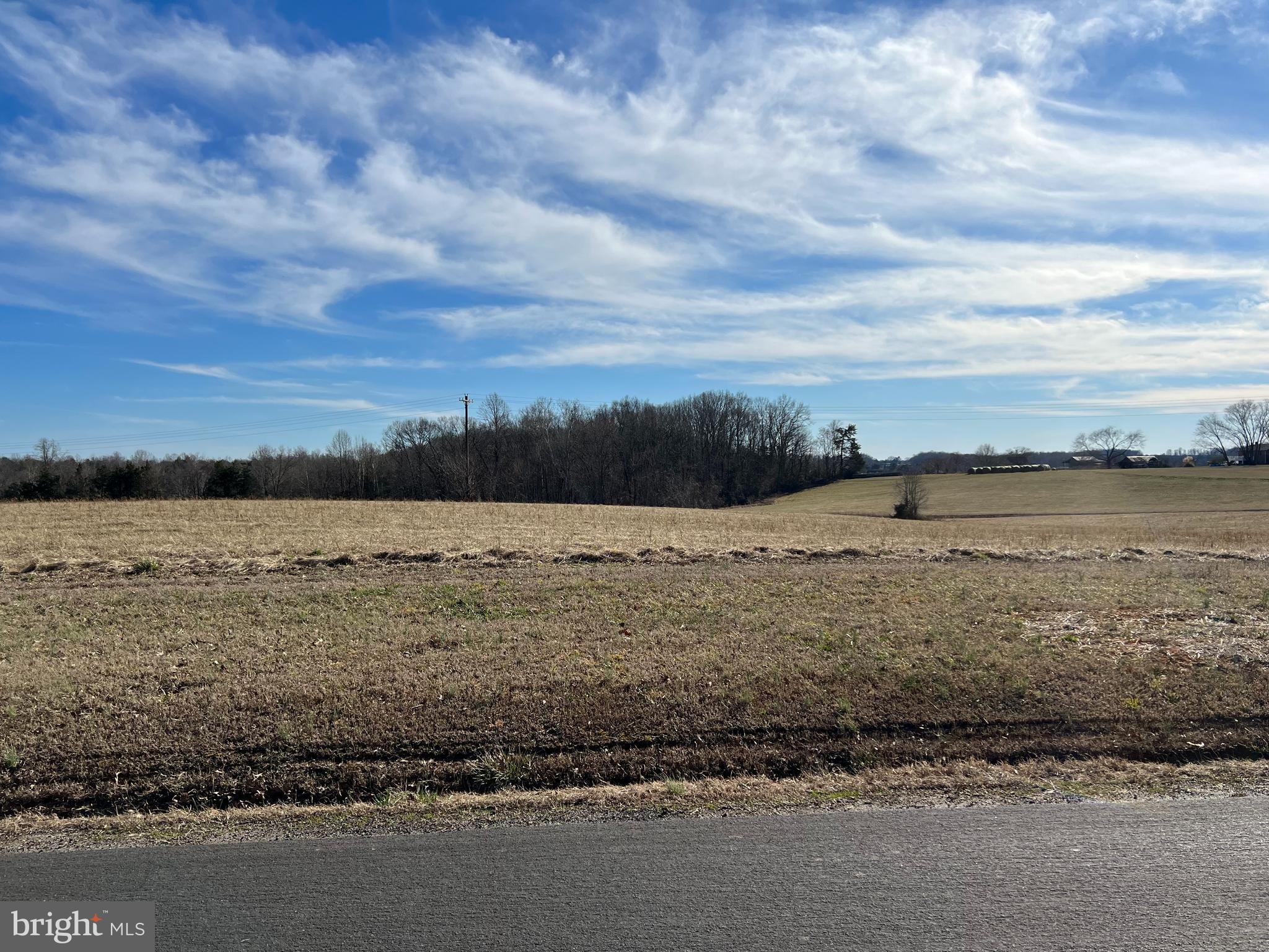 ROLLING WOODS - Residential