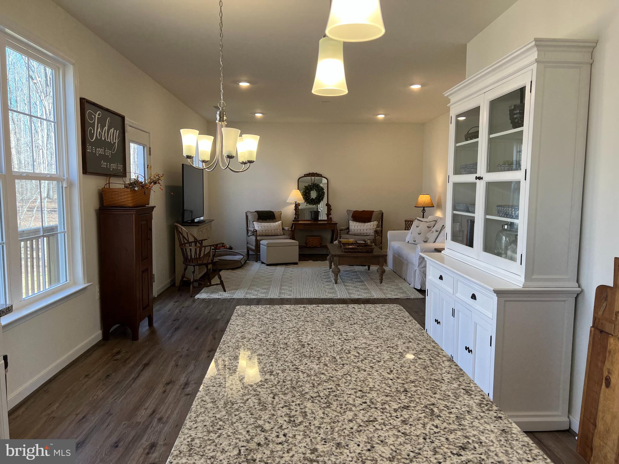 ROLLING WOODS - Residential