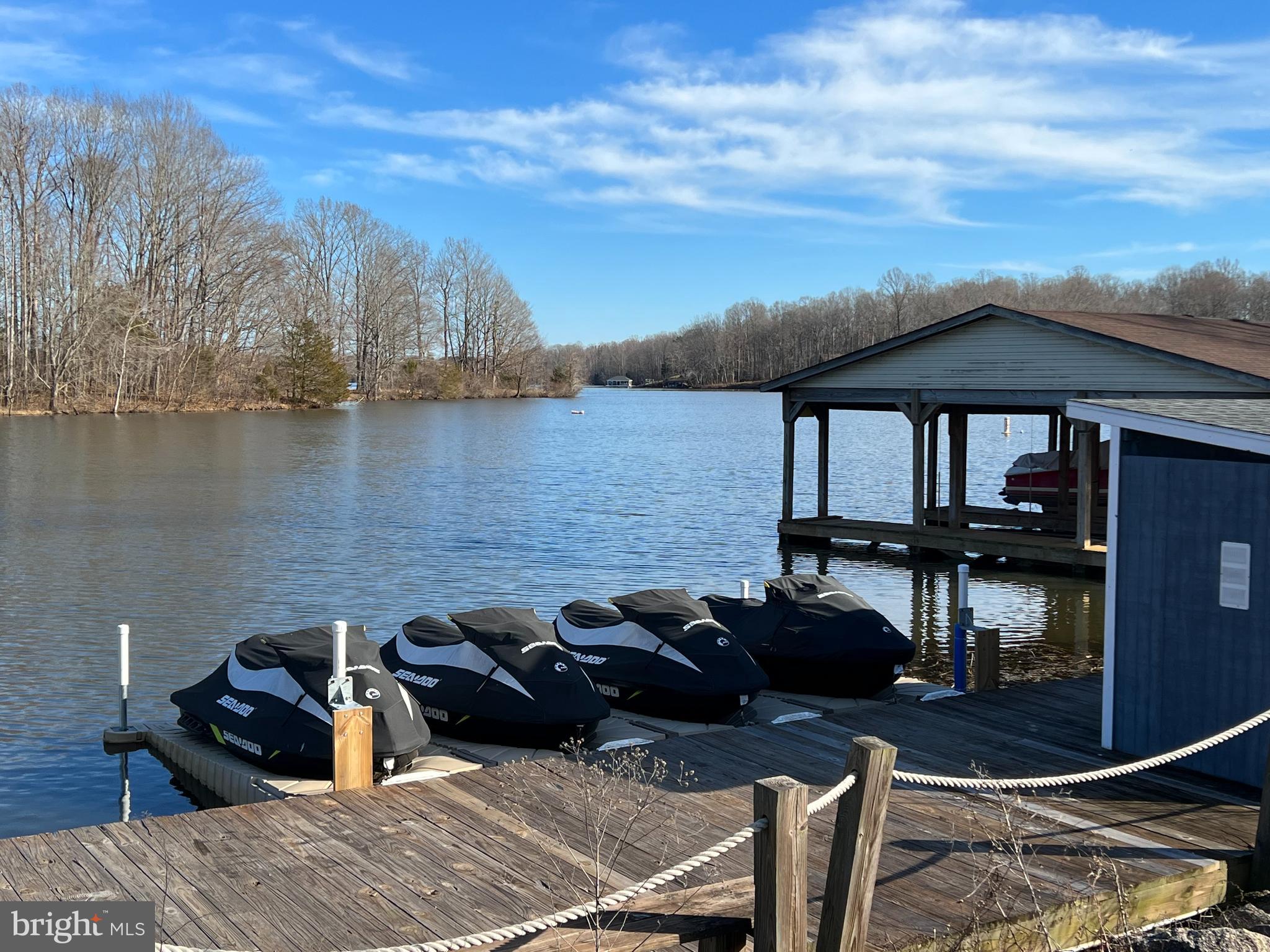 ROLLING WOODS - Residential
