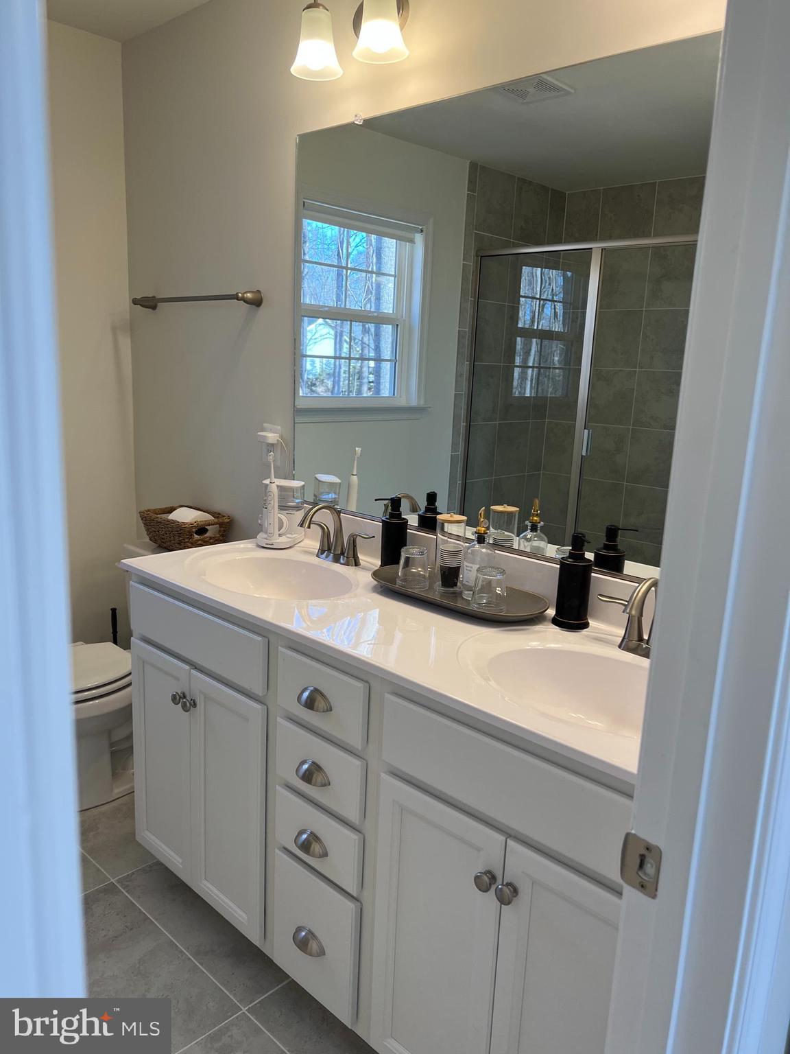 ROLLING WOODS - Residential