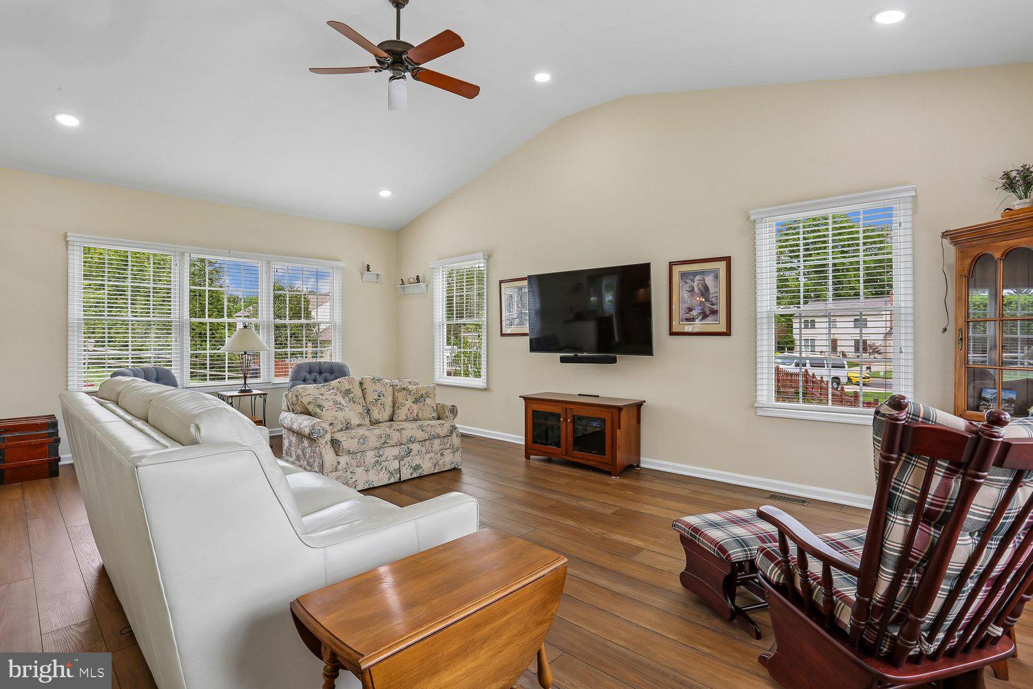 CASHELL MANOR - Residential