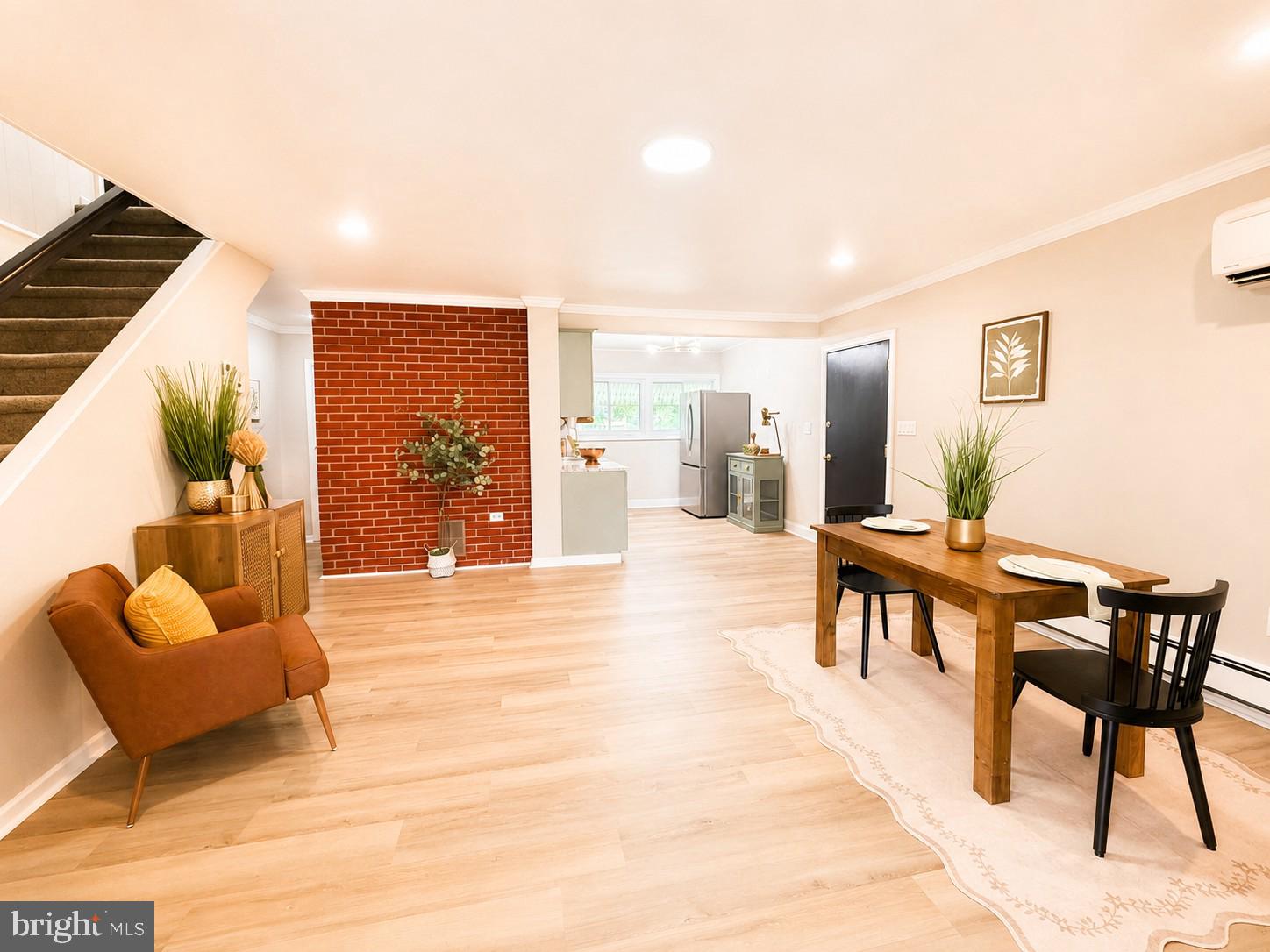 27 RIVER LANE